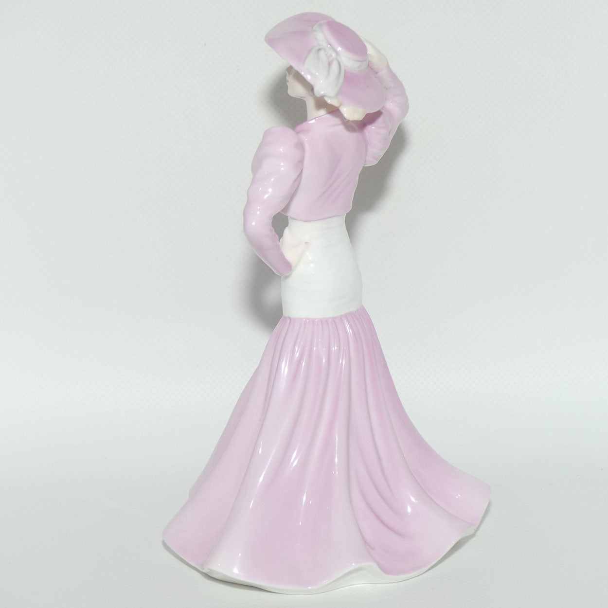 Coalport figurine | Ladies of Fashion | Summer Romance