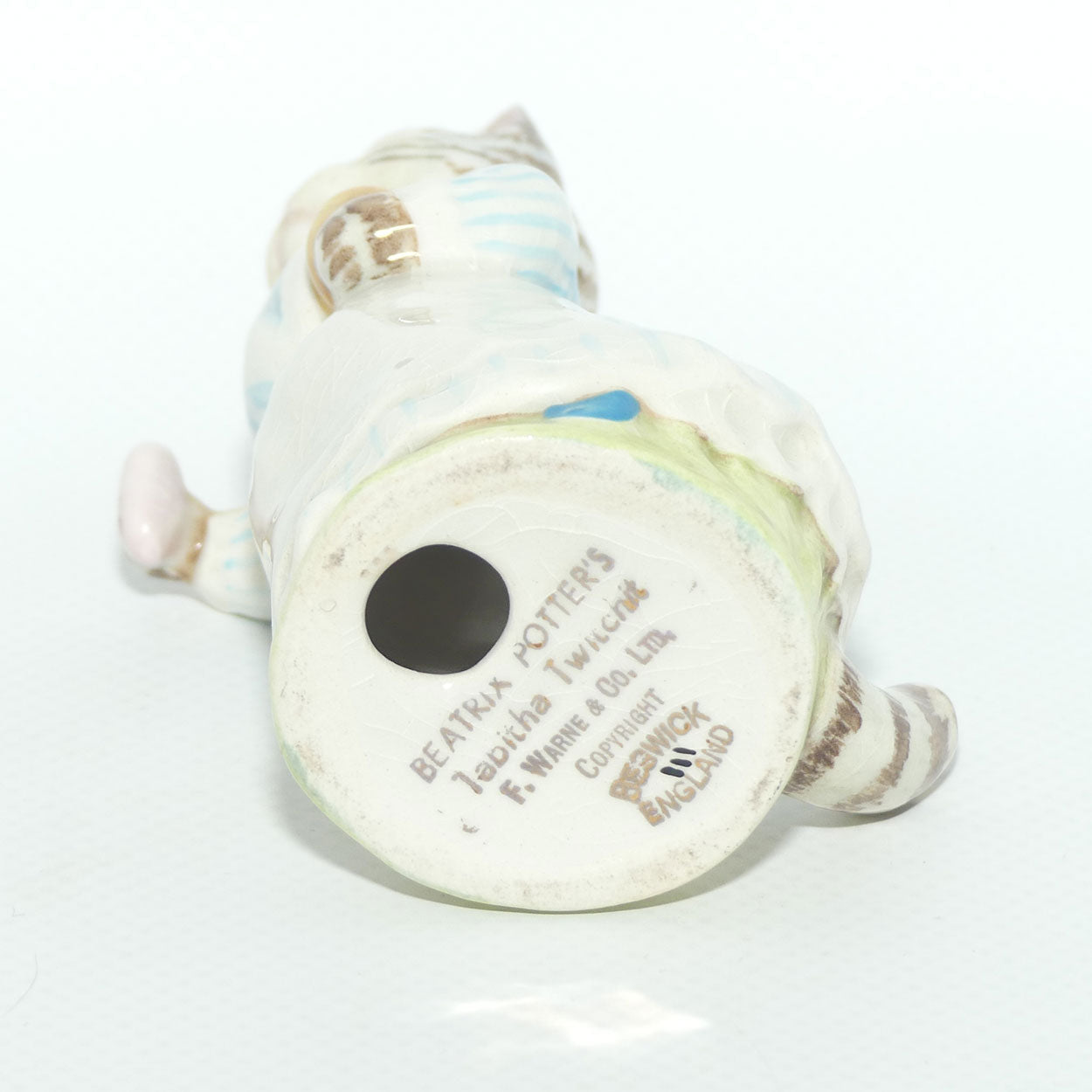 Beswick Beatrix Potter Tabitha Twitchit | BP2a Gold Oval