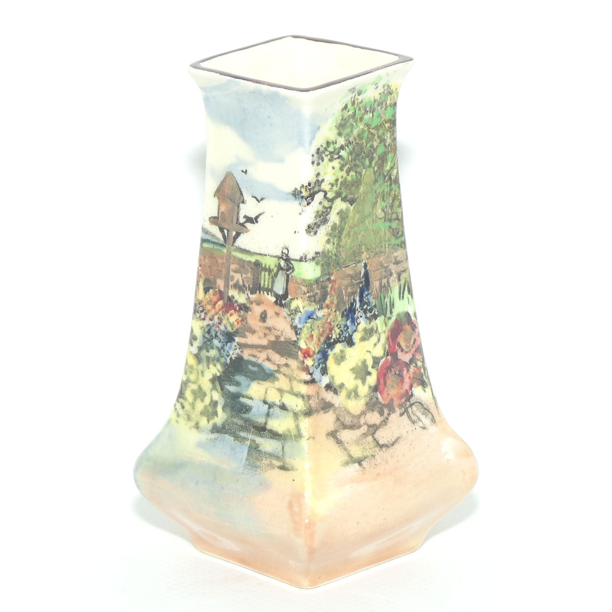 Royal Doulton Country Garden small vase D4932