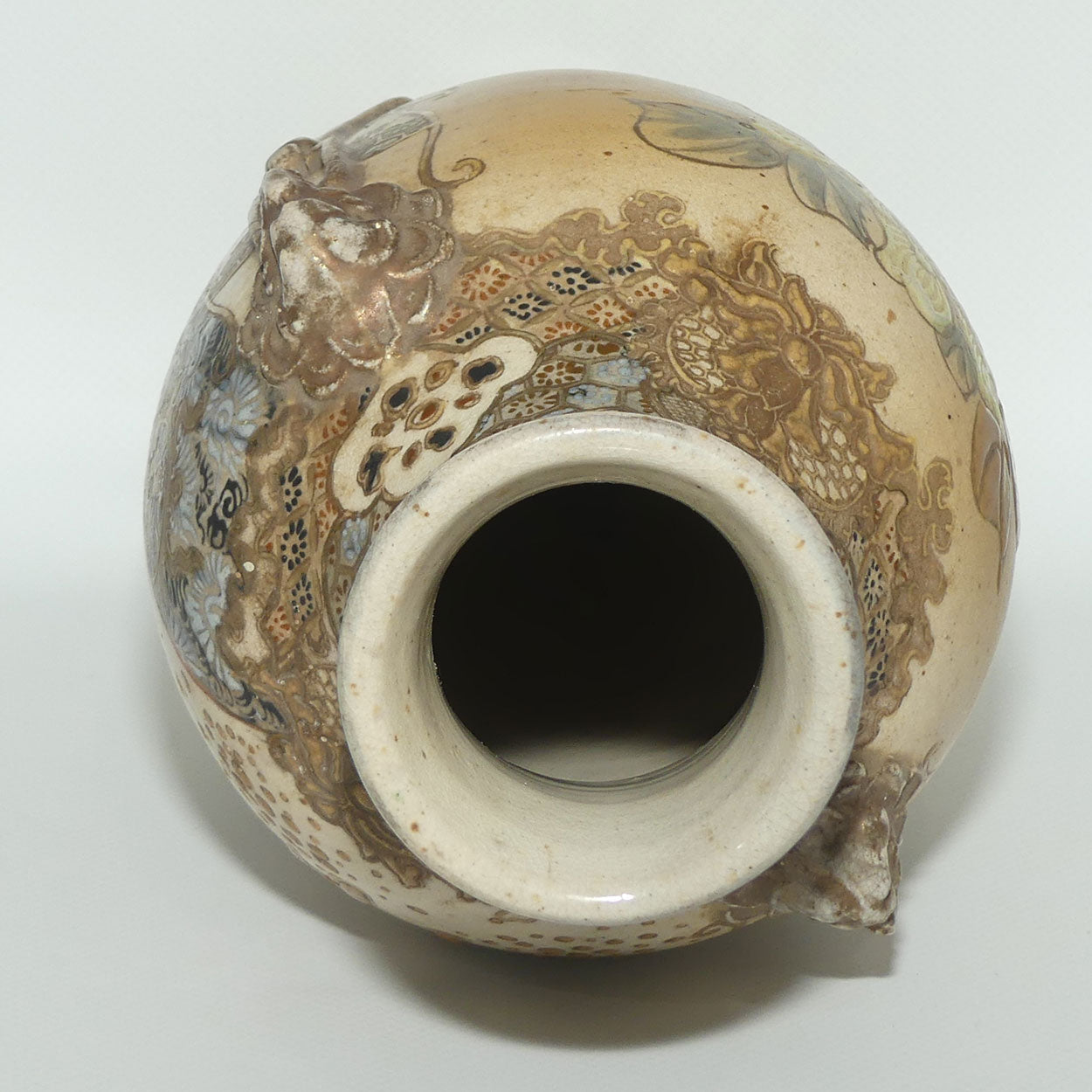 Fine Export quality Japanese Satsuma vase with moulded Elephant handles