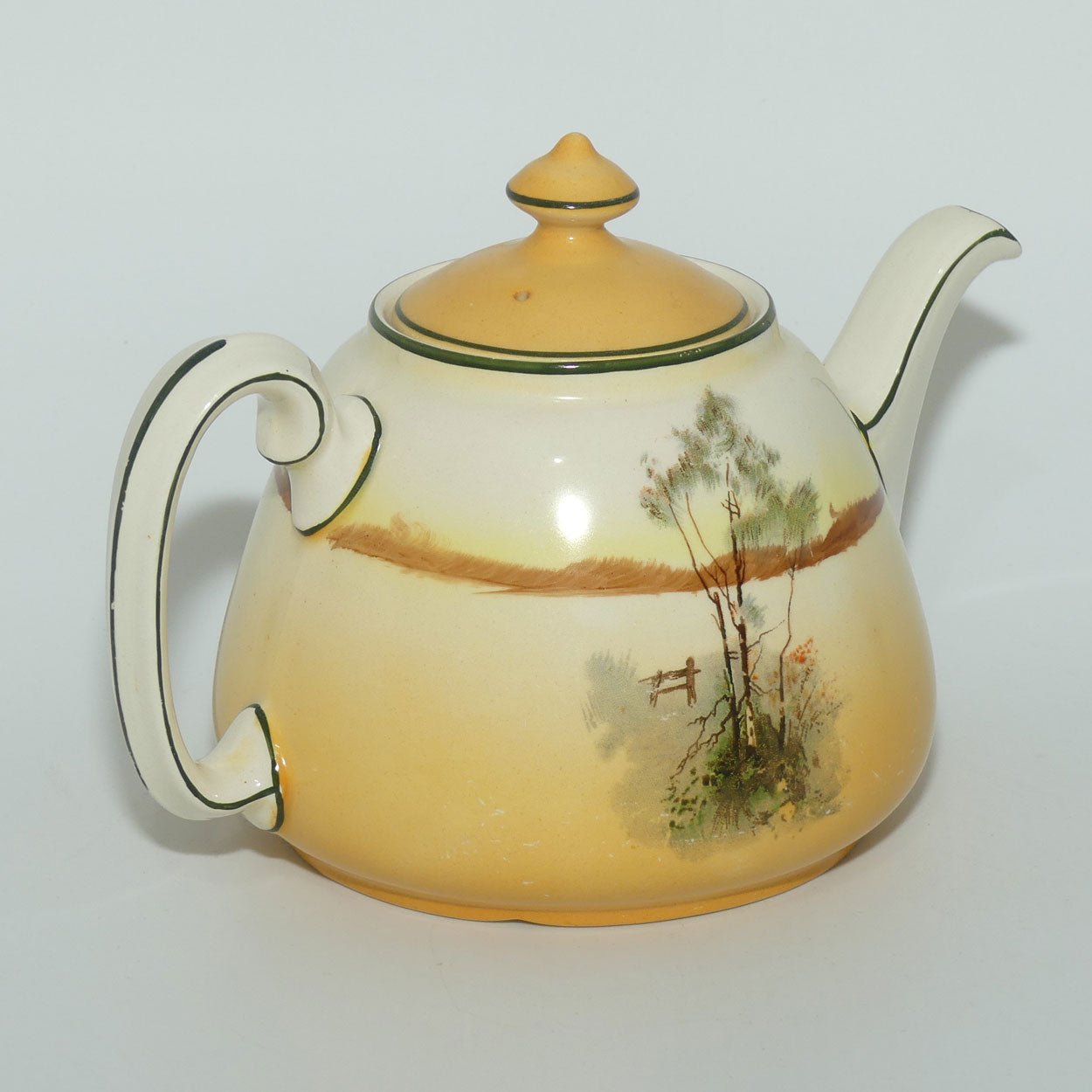 Royal Doulton Coaching Days Joan shape tea pot | Medium