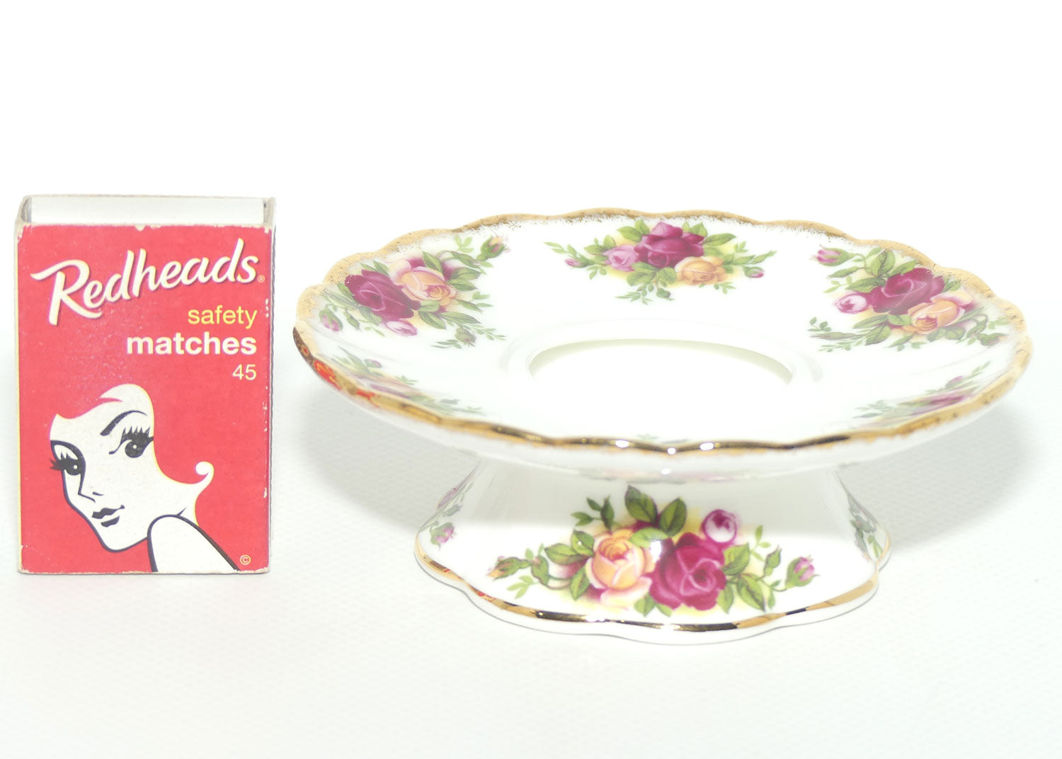 Royal Albert Bone China England Old Country Roses tea light or candle holder | © 1962 Royal Albert Ltd backstamp