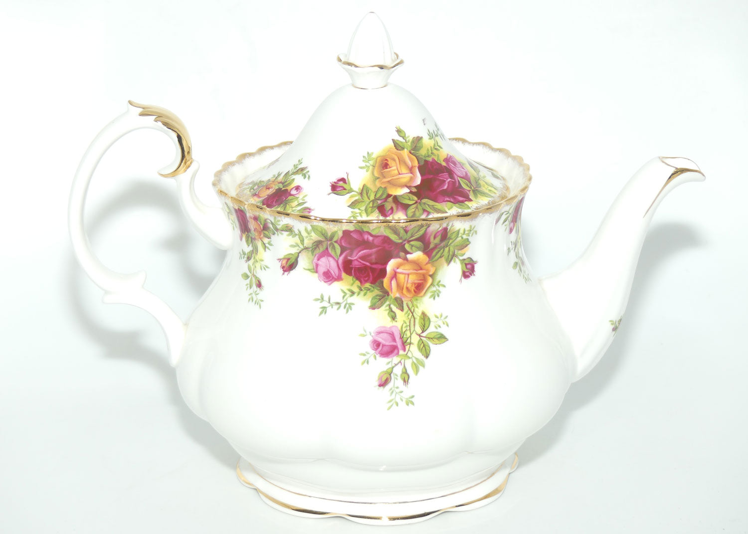 Royal Albert Bone China England Old Country Roses tea pot | 1250ml | early backstamp | F transfer