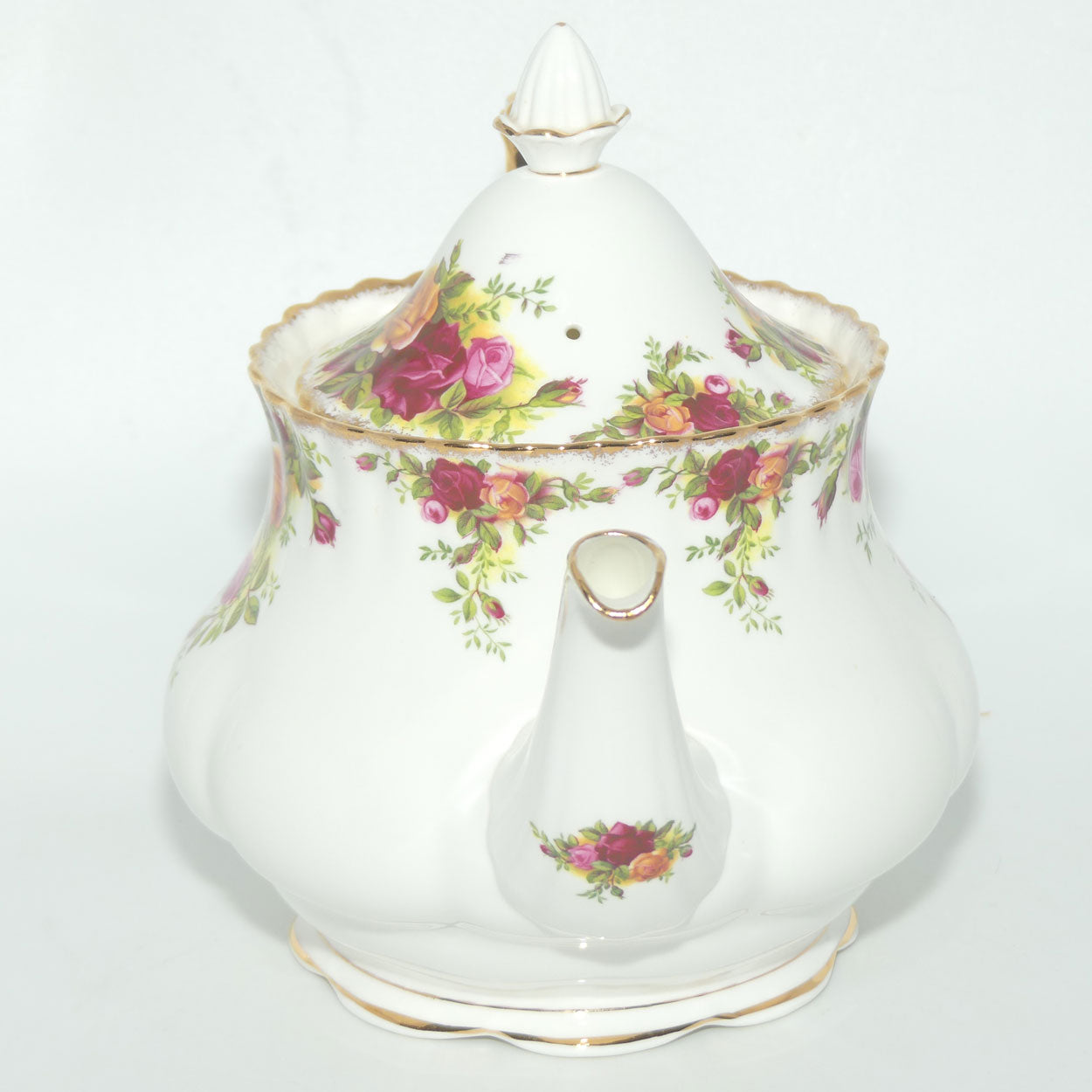 Royal Albert Bone China England Old Country Roses tea pot | 1250ml | early backstamp | F transfer