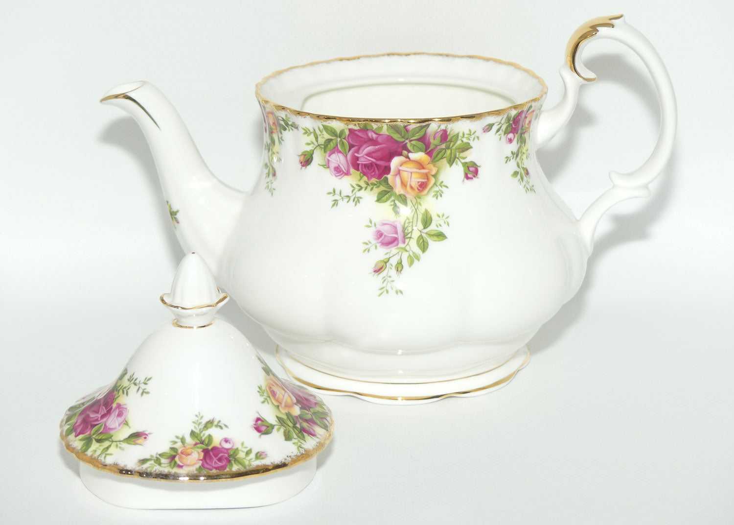 Royal Albert Bone China England Old Country Roses tea pot | 1250ml | ©1962 backstamp | #3