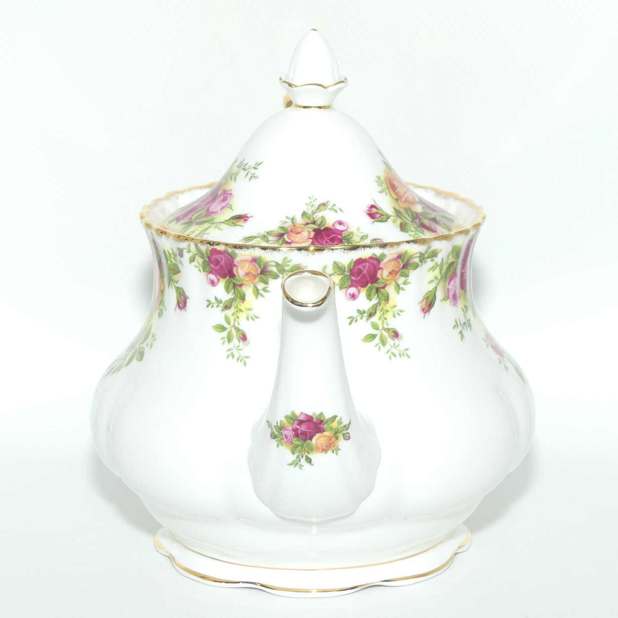 Royal Albert Bone China England Old Country Roses tea pot | 1250ml | ©1962 backstamp