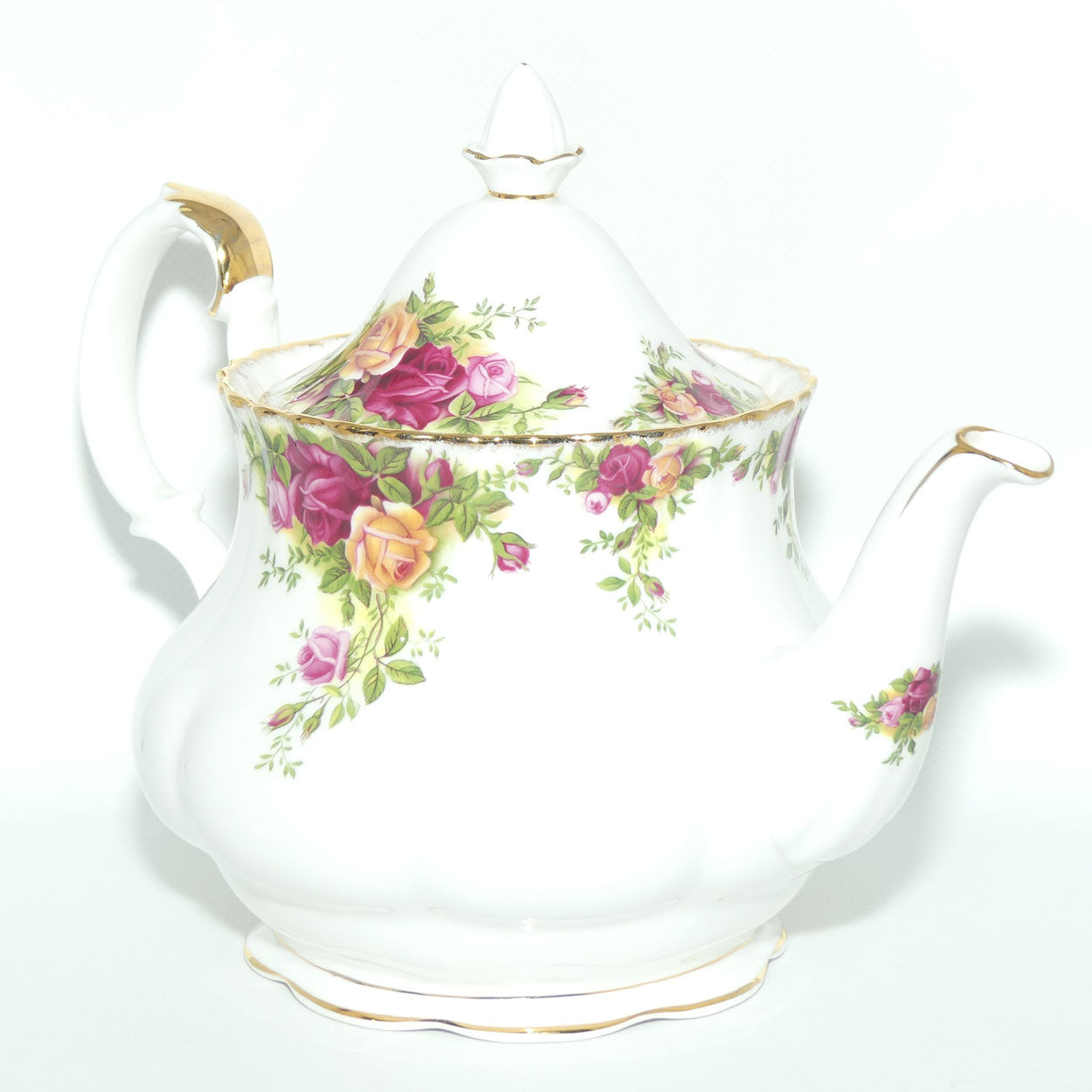Royal Albert Bone China England Old Country Roses tea pot | 1250ml | ©1962 backstamp