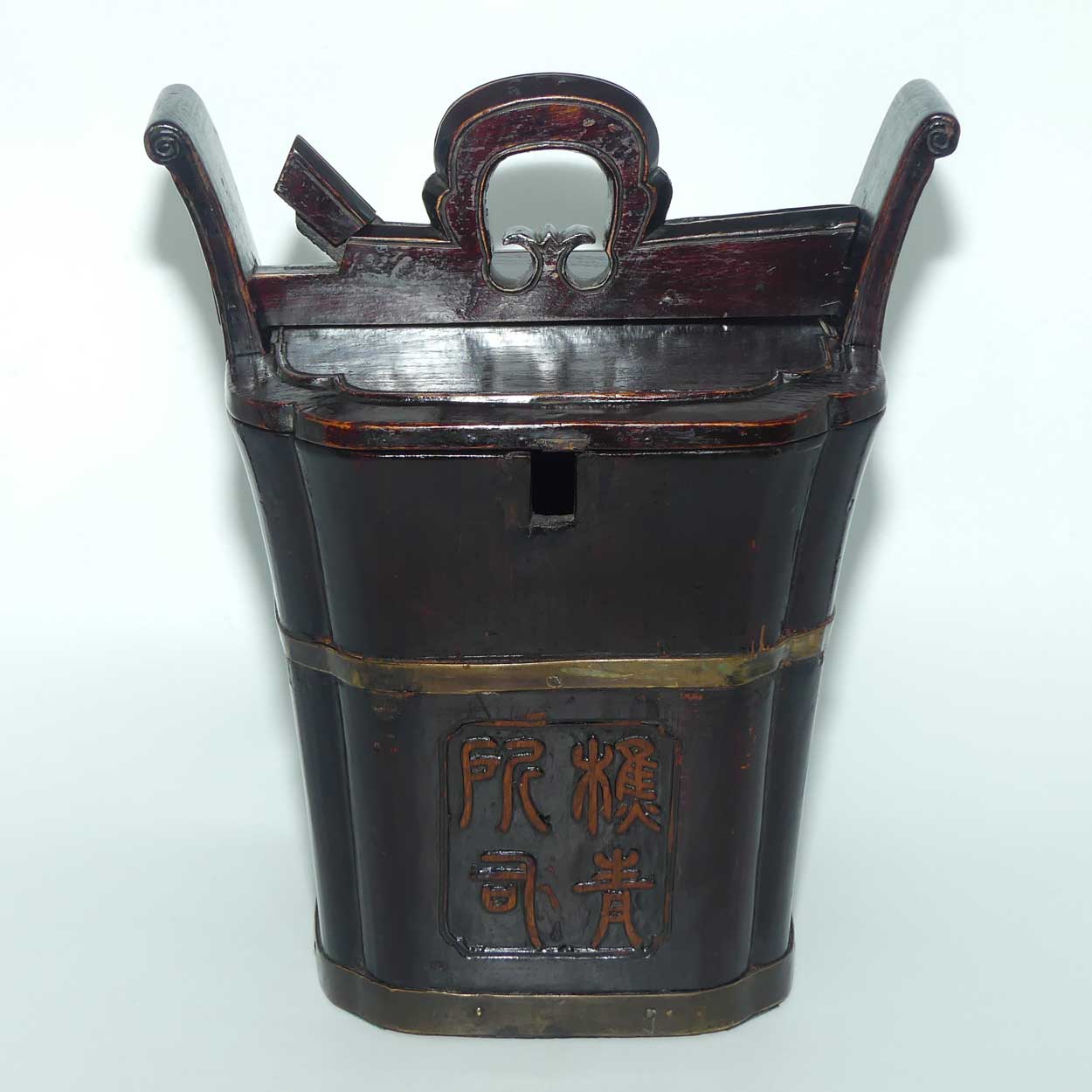 Chinese Wooden teapot carrier with locking lid