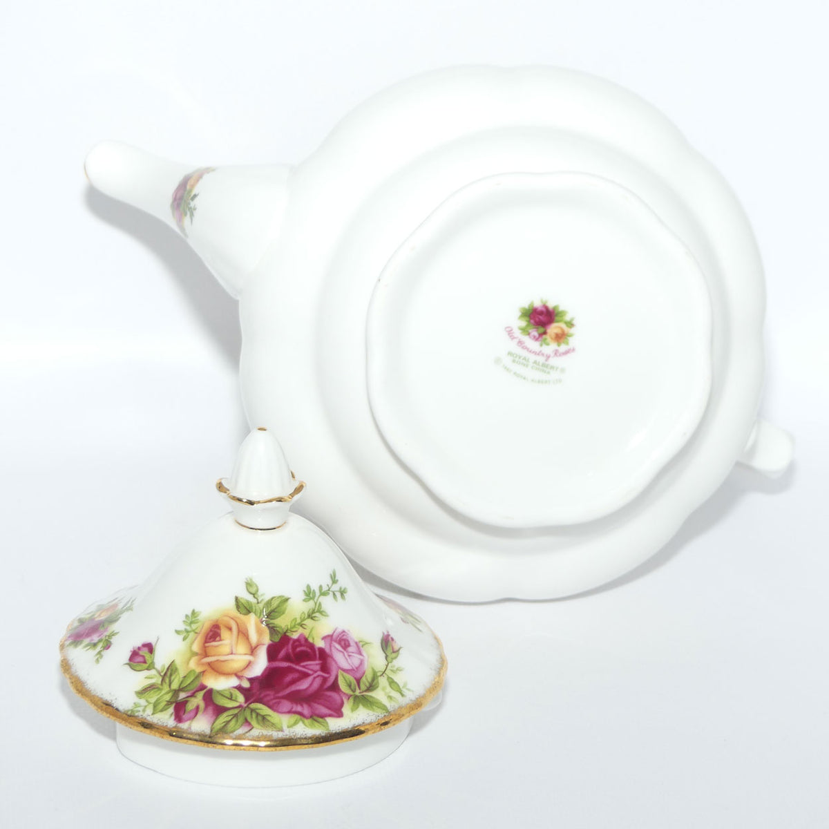 Royal Albert Bone China England Old Country Roses Tea Pot | 750ml | Asian