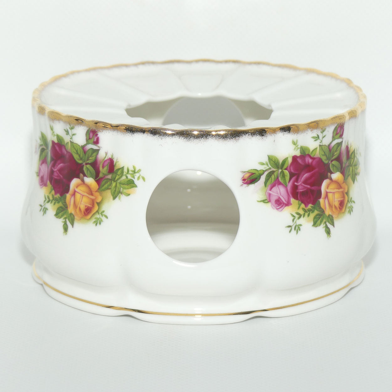Royal Albert Bone China England Old Country Roses Teapot Warmer | © 1962 Royal Albert Ltd backstamp
