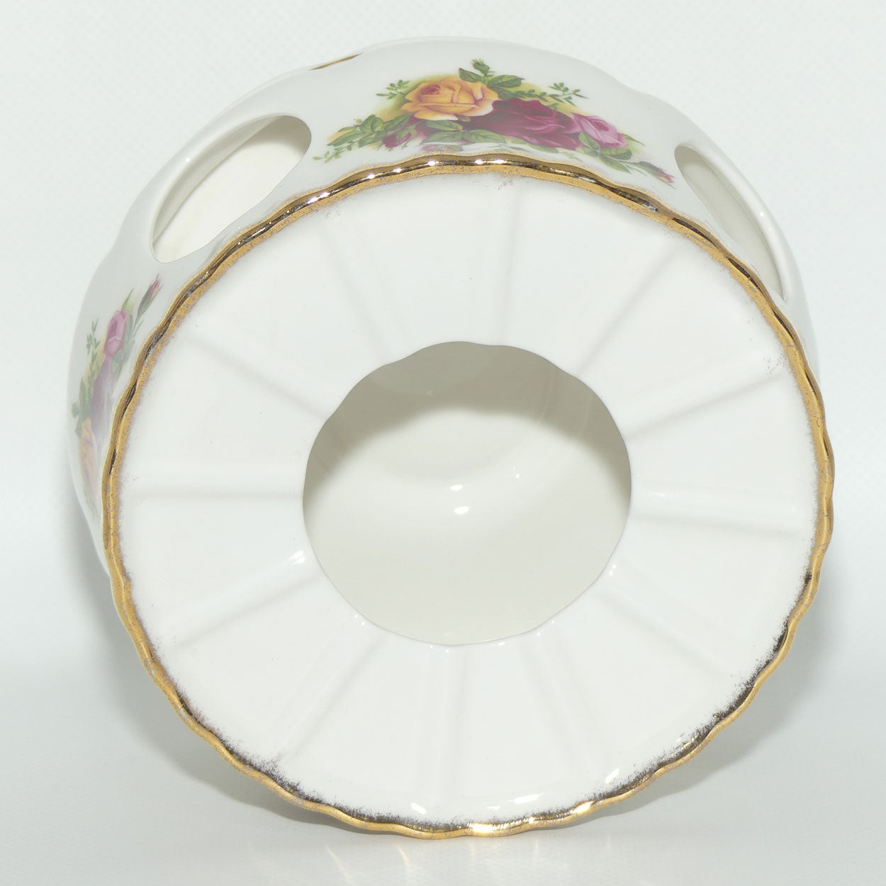 Royal Albert Bone China England Old Country Roses Teapot Warmer | © 1962 Royal Albert Ltd backstamp