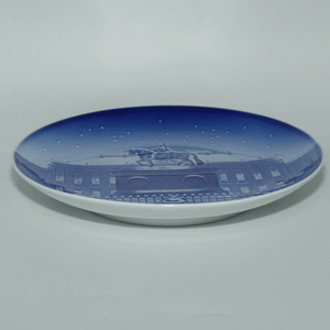 Bing and Grondahl Amalienborg | The Royal Palace plate | 23cms