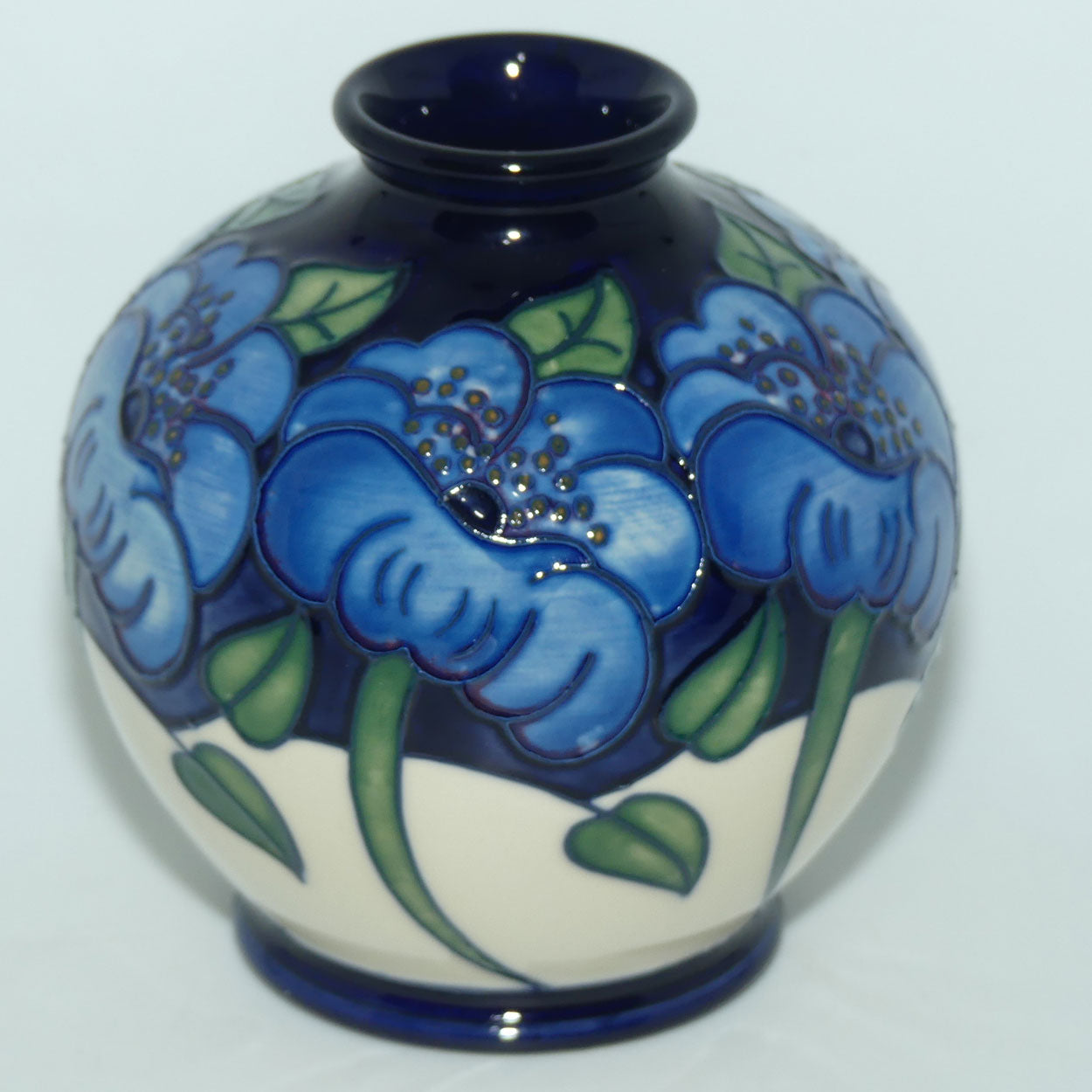 Moorcroft Tibetan Dream 41/4 vase