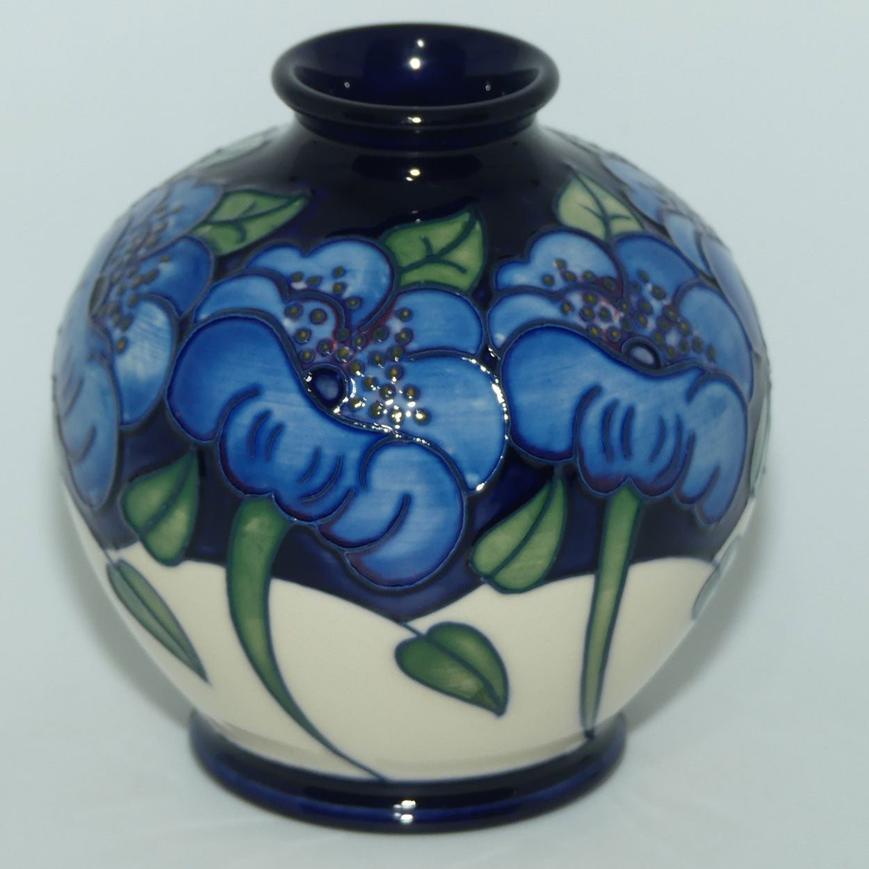 Moorcroft Tibetan Dream 41/4 vase