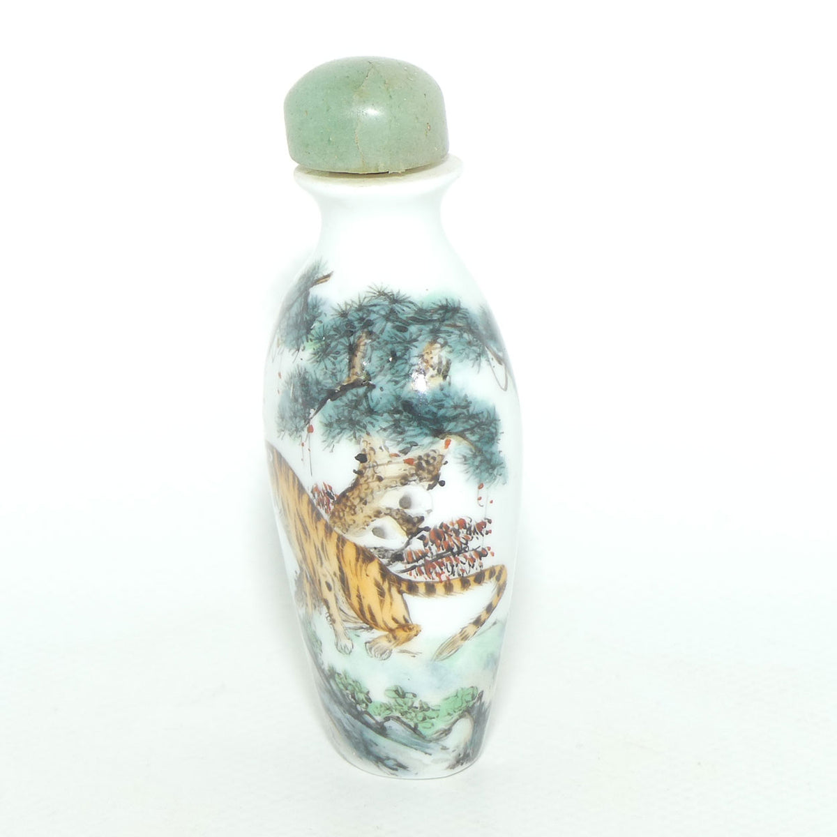 Chinese Snuff bottle | Oval | Tiger on Cliff | Green stopper