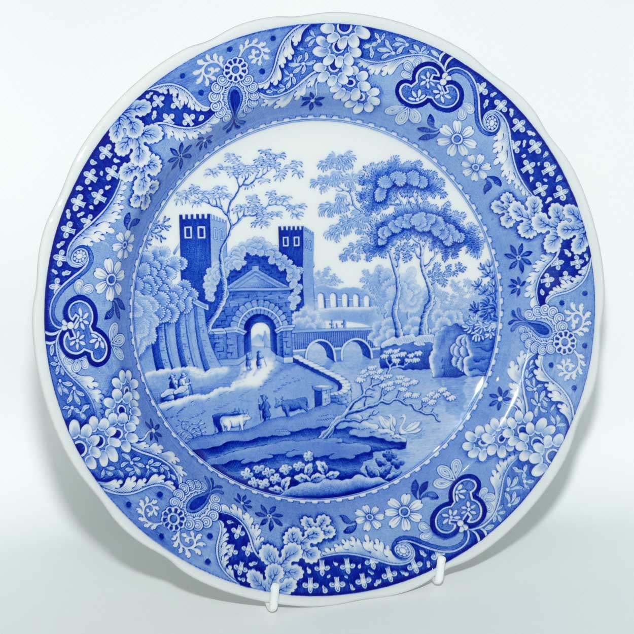 Spode Blue Room Collection | Traditions series plate | Castle | 26cm