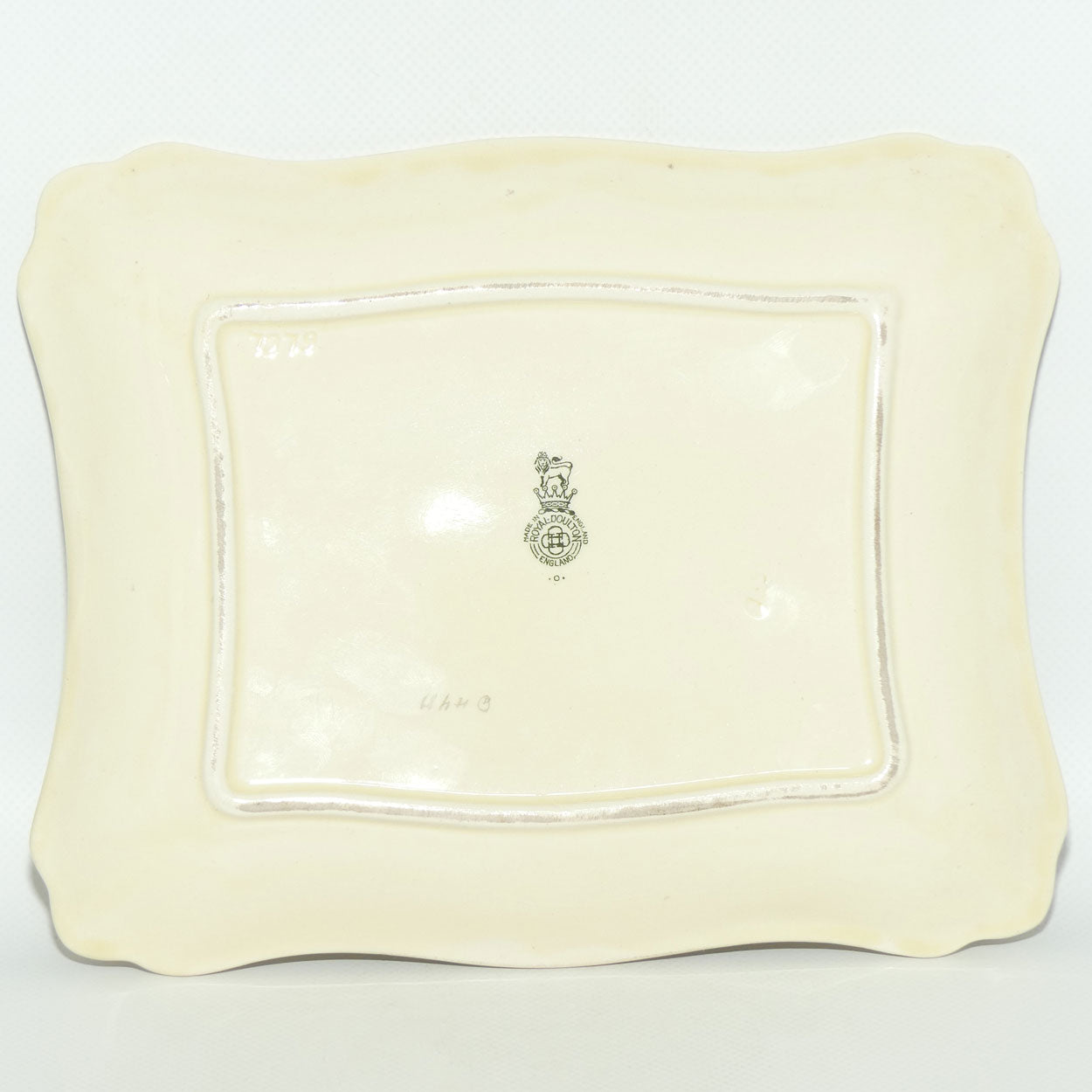 Royal Doulton English Cottages A tray | Shape 7979 | D4987