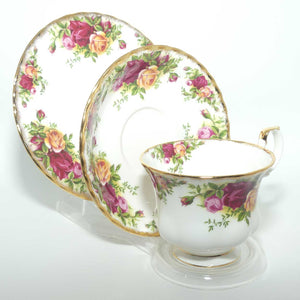 Royal Albert Bone China England Old Country Roses trio | © 1962 Royal Albert Ltd backstamp