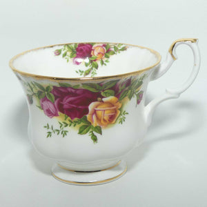 Royal Albert Bone China England Old Country Roses trio | © 1962 Royal Albert Ltd backstamp