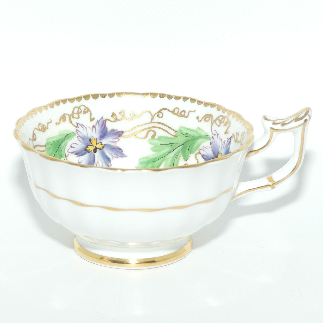 New Chelsea Staffs Floral trio | Elaborate shape