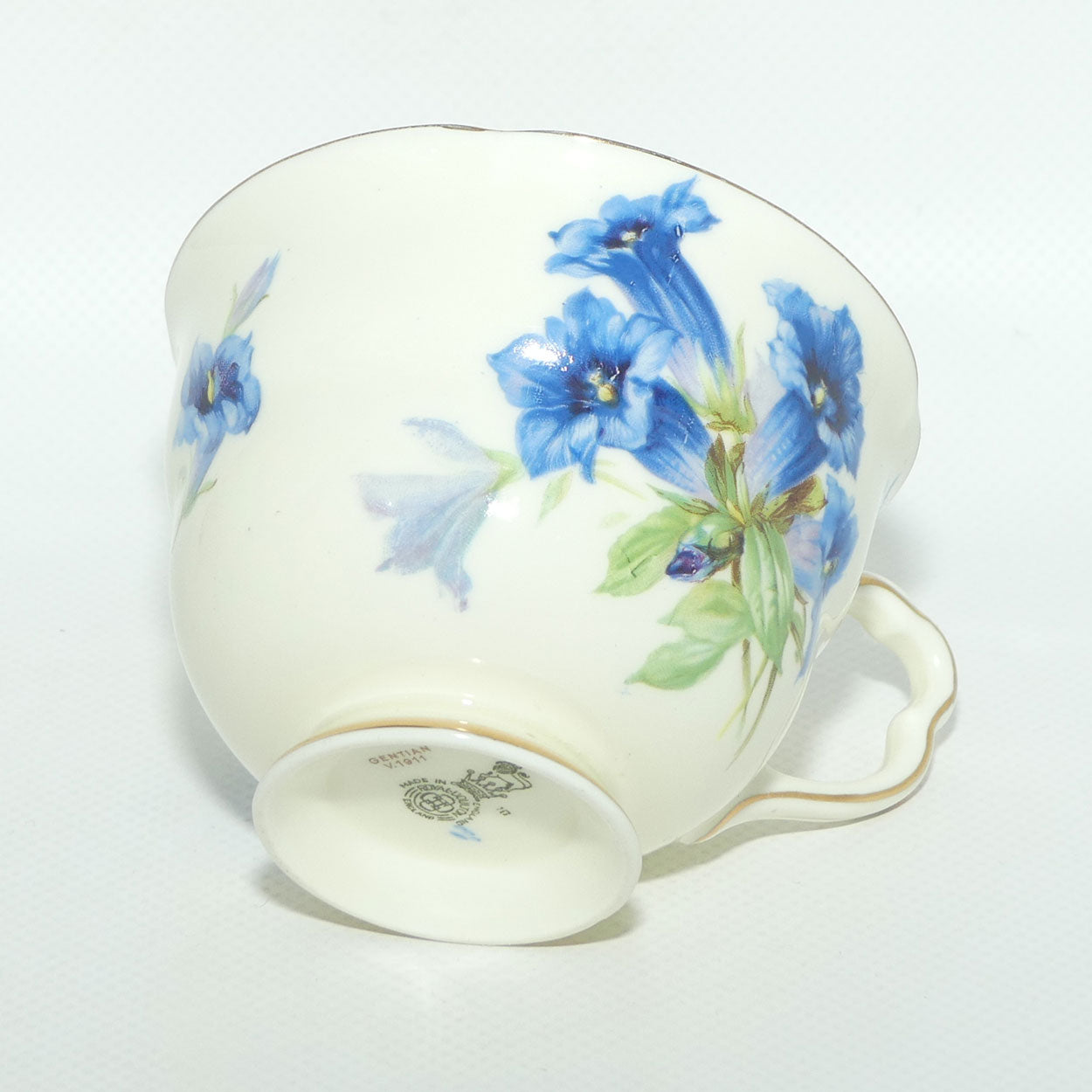 Royal Doulton Gentian pattern V1911 | tea trio