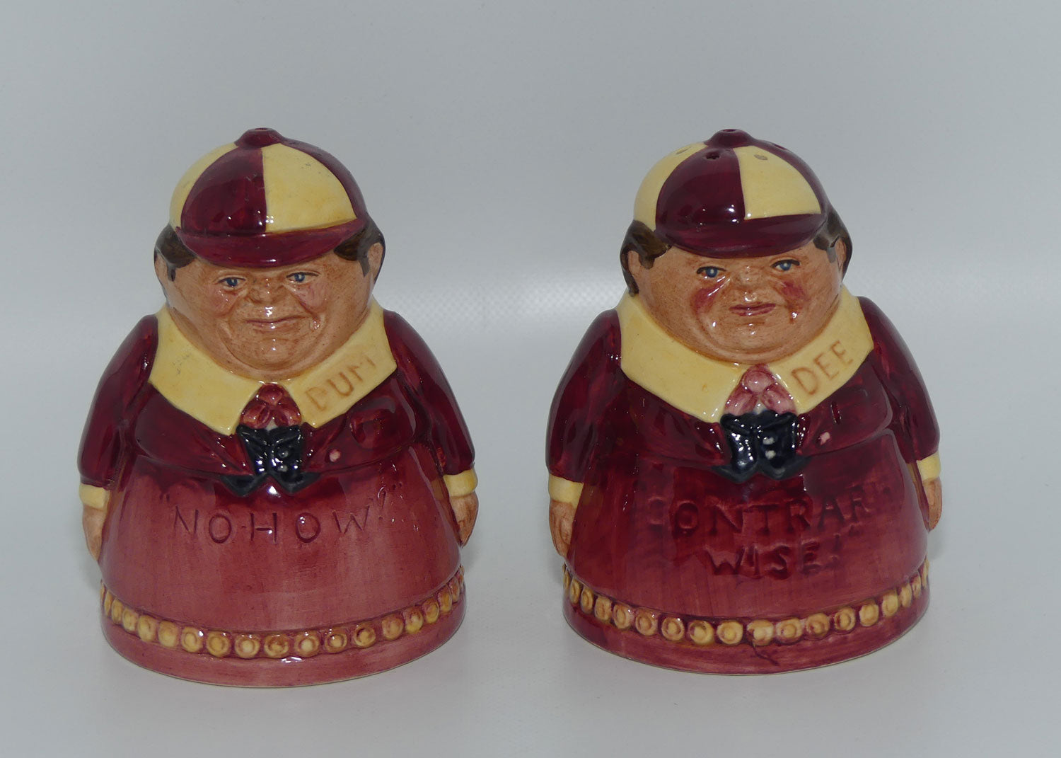 D7121 - D7122 Royal Doulton Tweedle Dum and Tweedle Dee salt and pepper set