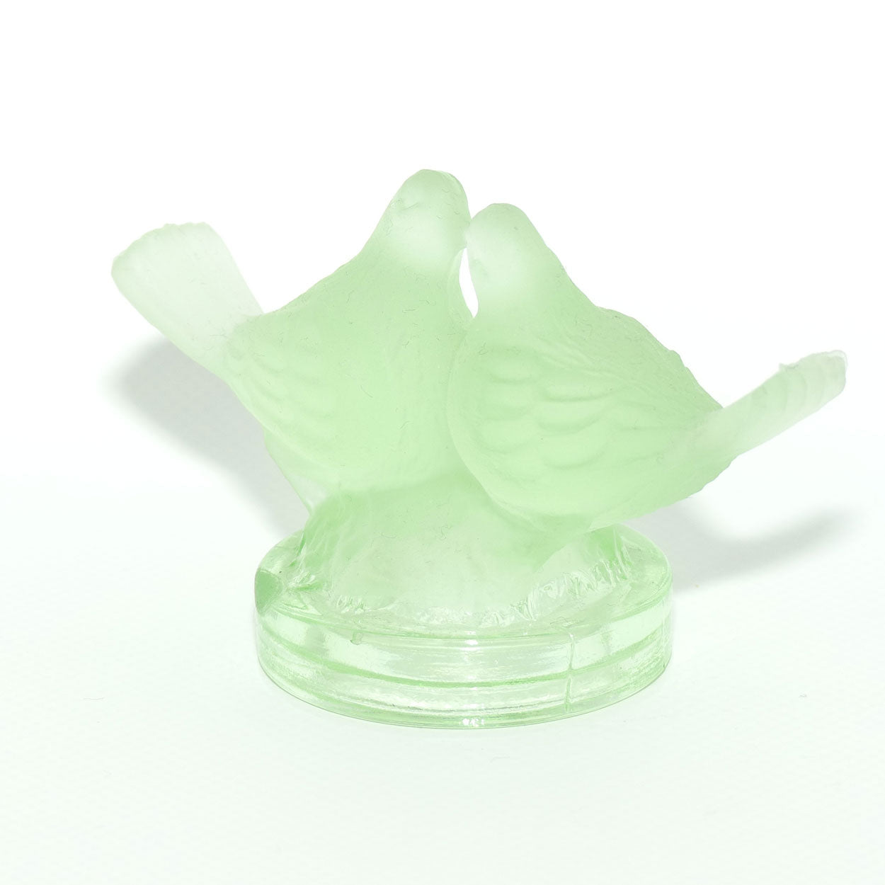 Frosted Green Glass Pair of Kissing Doves insert