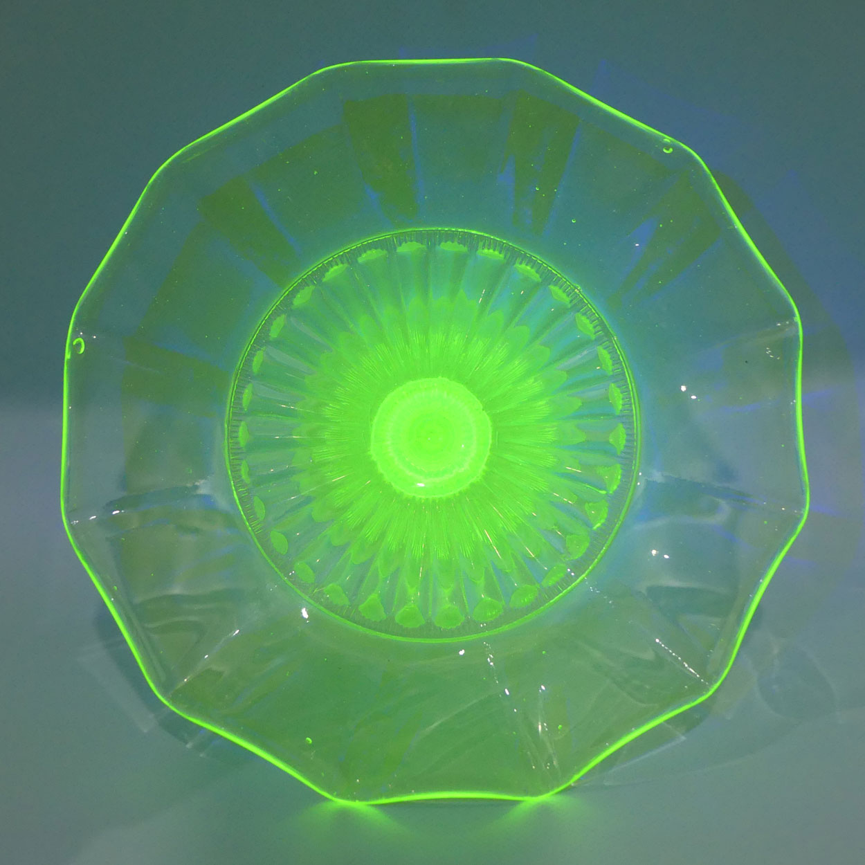 Crown Crystal Citrine glass | Uranium Glass cake stand