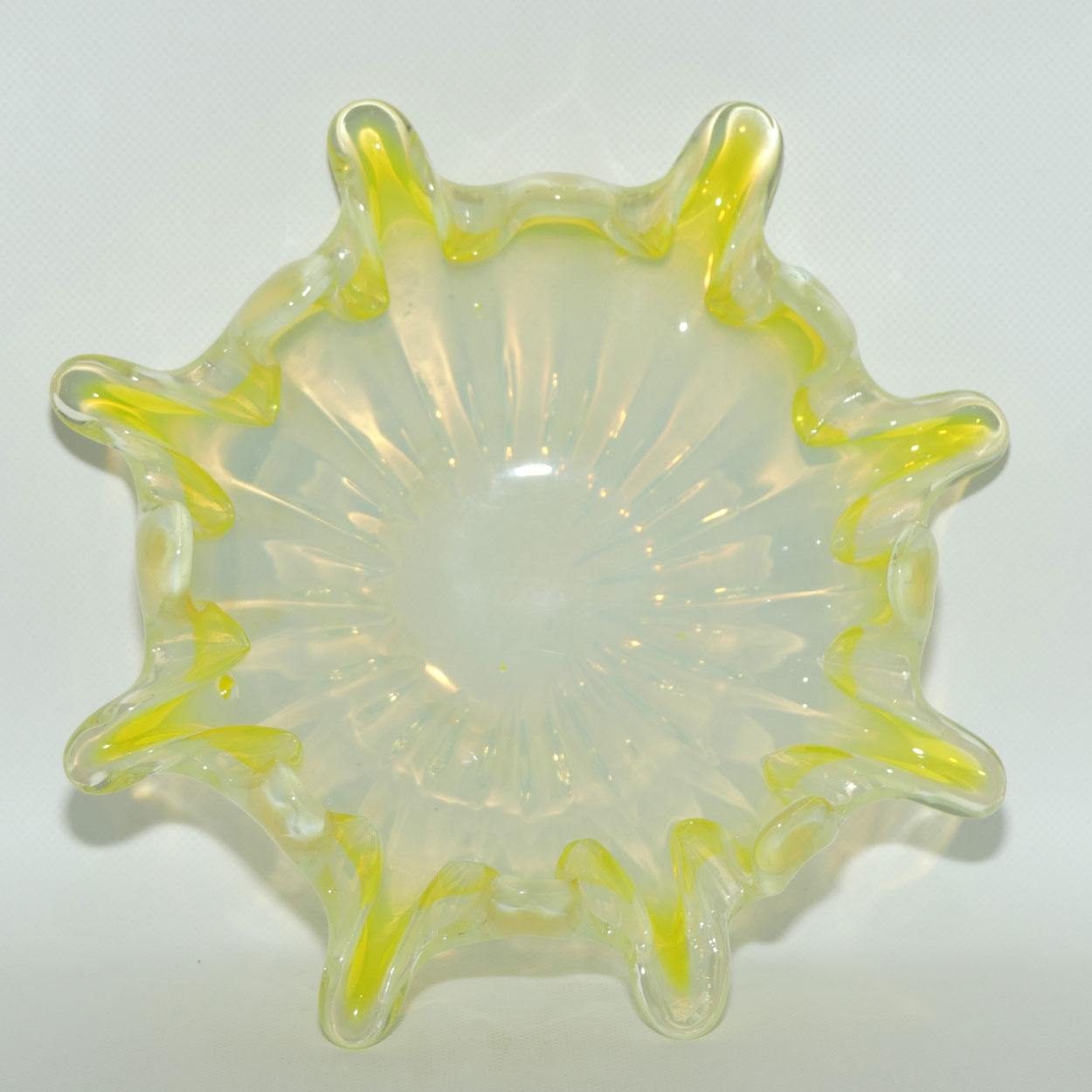 Citrine and Opalescent Murano Art Glass bowl