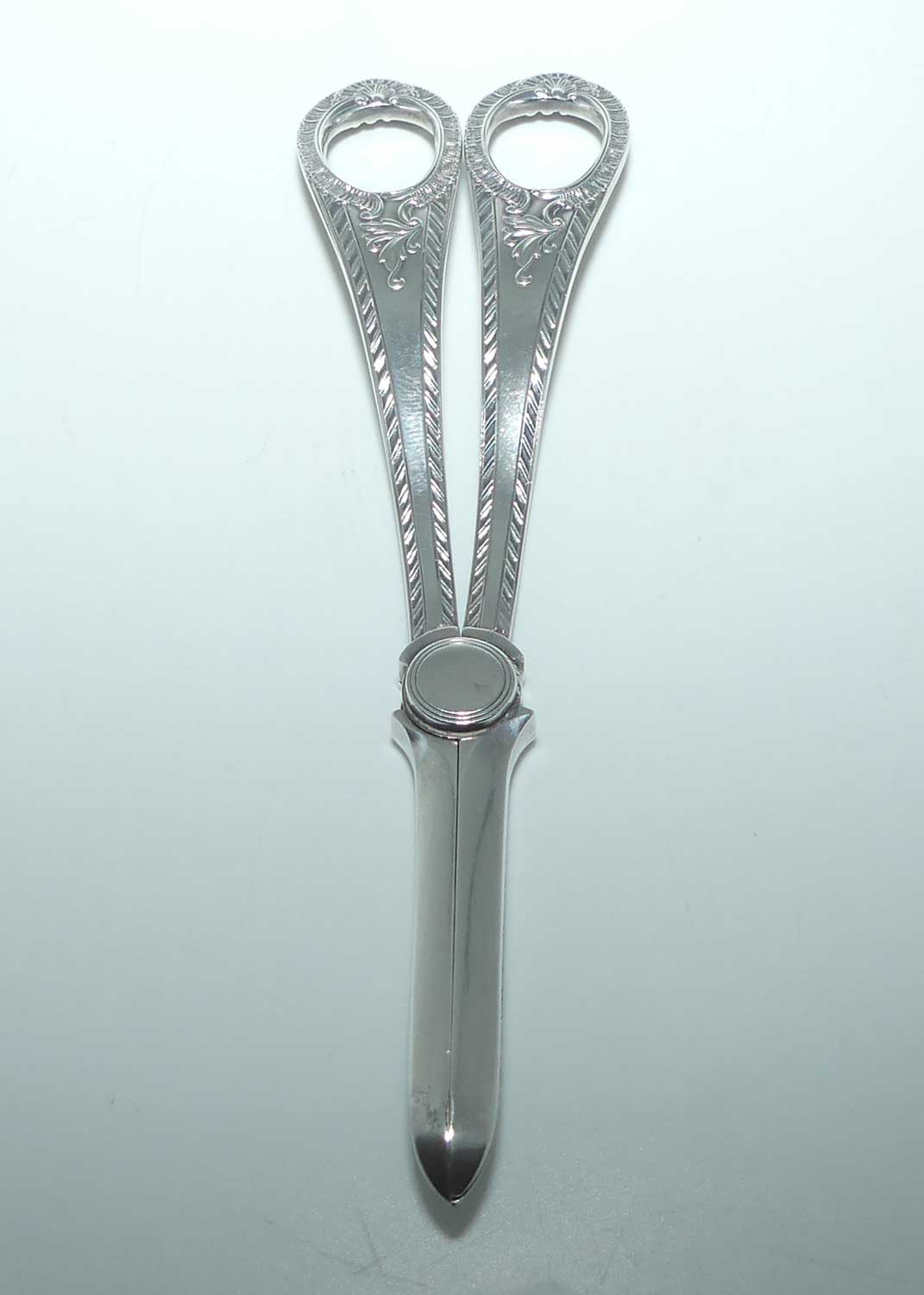 Edwardian era Walker and Hall EP Silver Plated grape shears