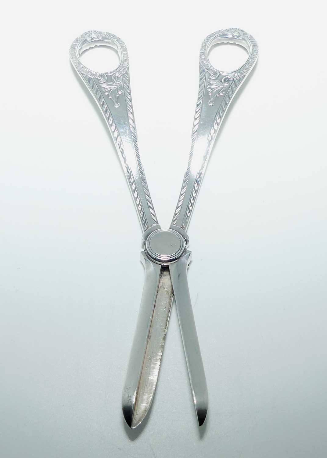 Edwardian era Walker and Hall EP Silver Plated grape shears