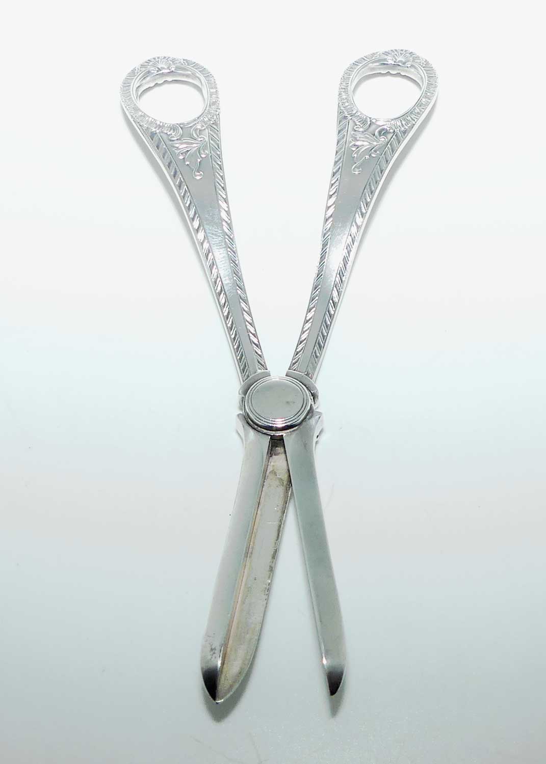 Edwardian era Walker and Hall EP Silver Plated grape shears