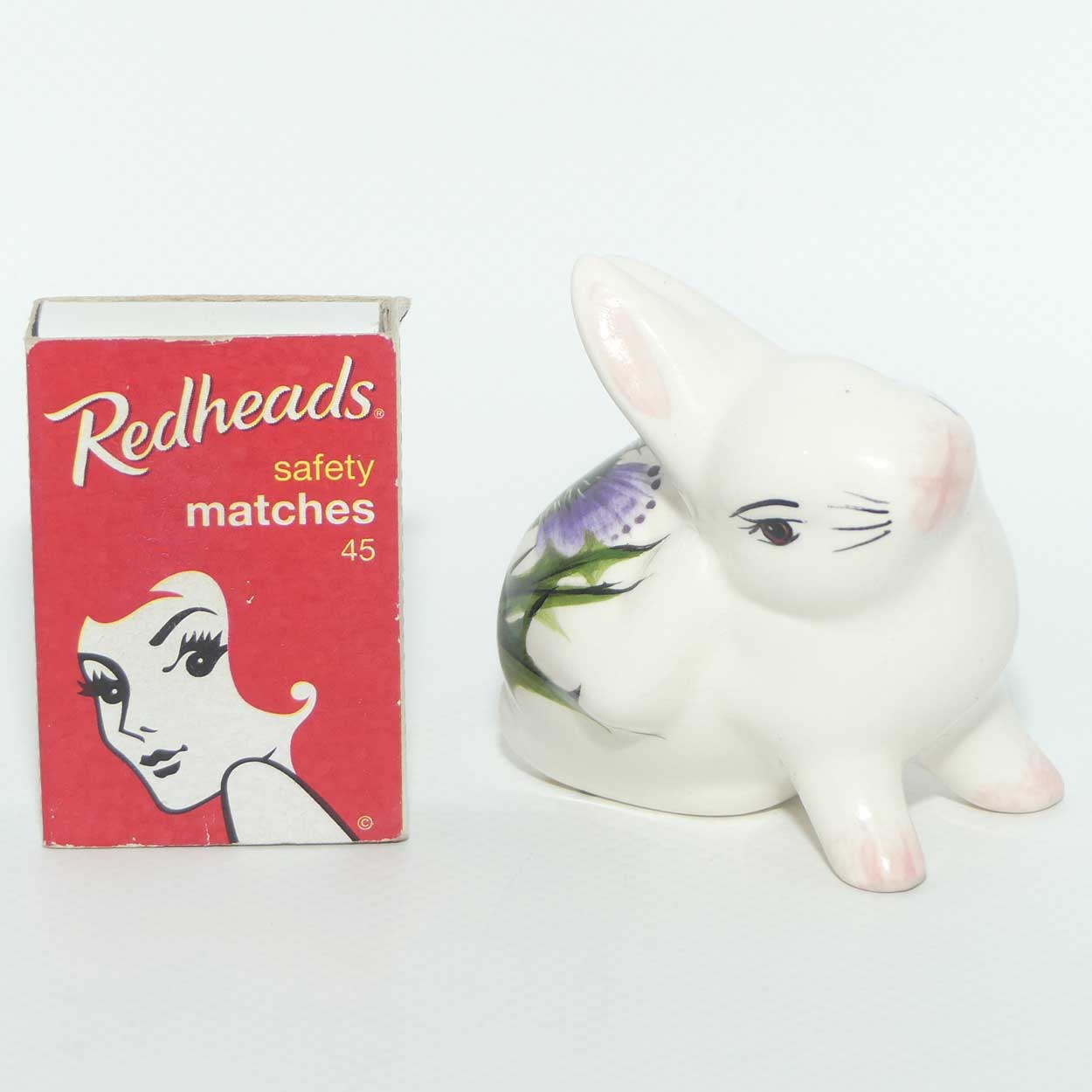 Wemyss | Griselda Hill Pottery Rabbit decorated with Scotch Thistle | #2