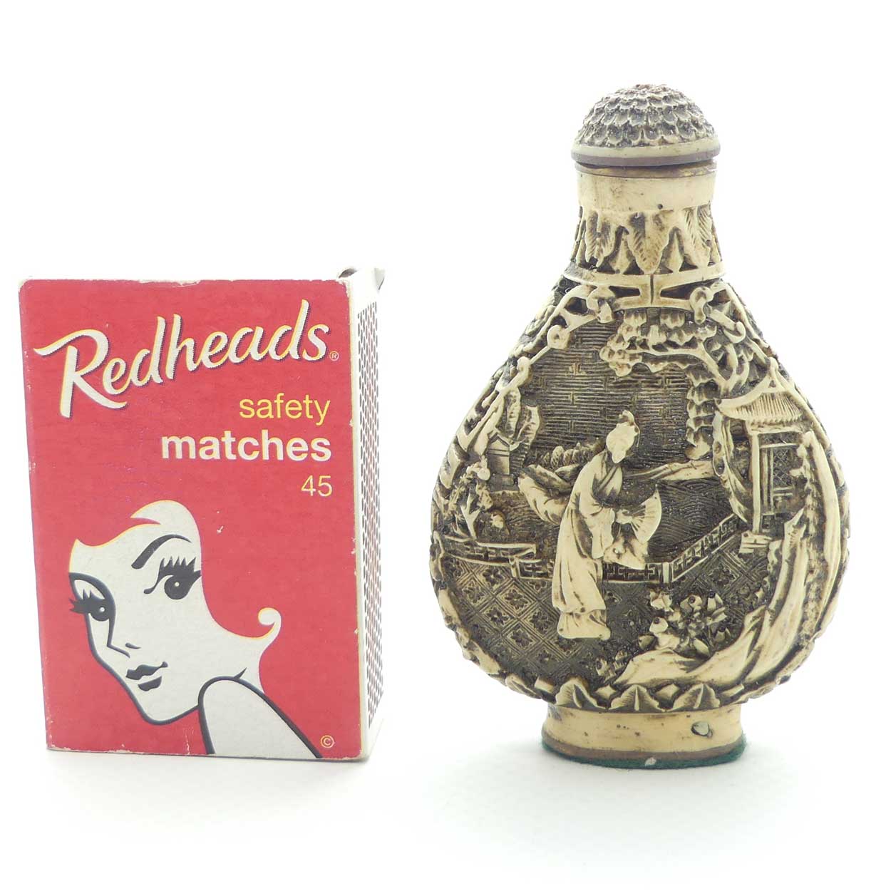 Chinese snuff bottle with stopper | White Cinnabar with Black Tint | Teardrop