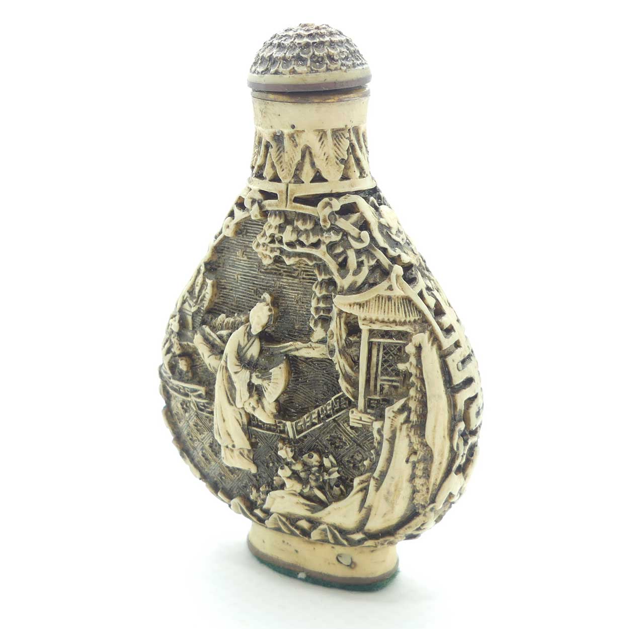 Chinese snuff bottle with stopper | White Cinnabar with Black Tint | Teardrop