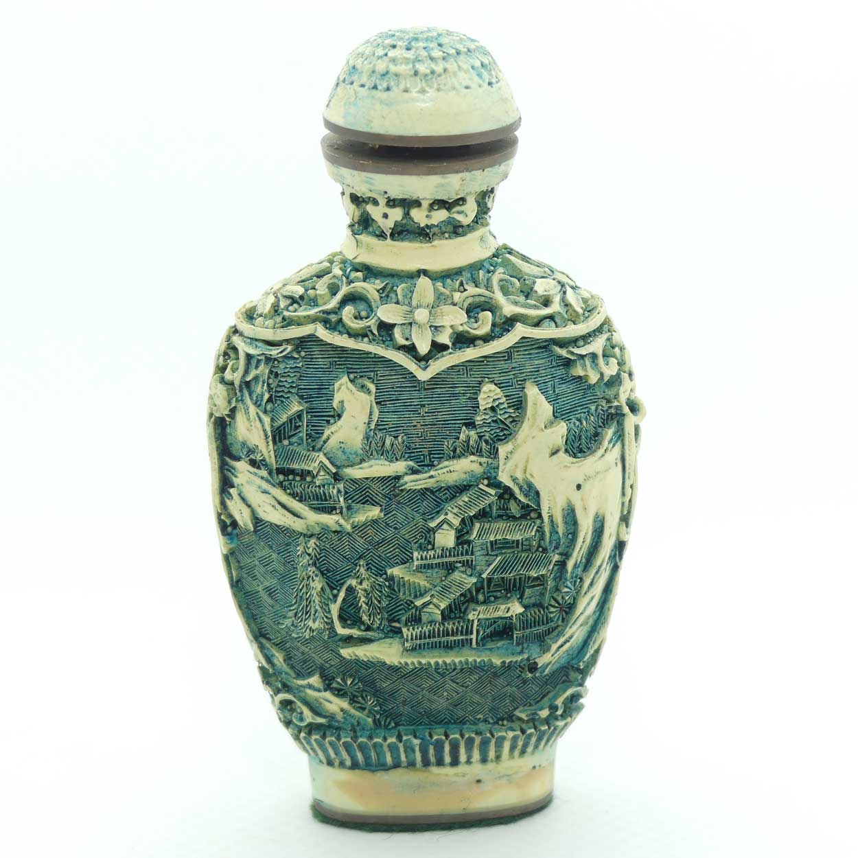 Chinese snuff bottle with stopper | White Cinnabar with Green tint | Oval