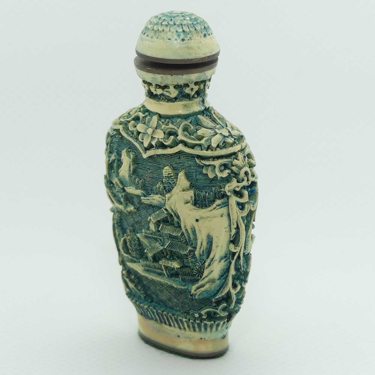 Chinese snuff bottle with stopper | White Cinnabar with Green tint | Oval