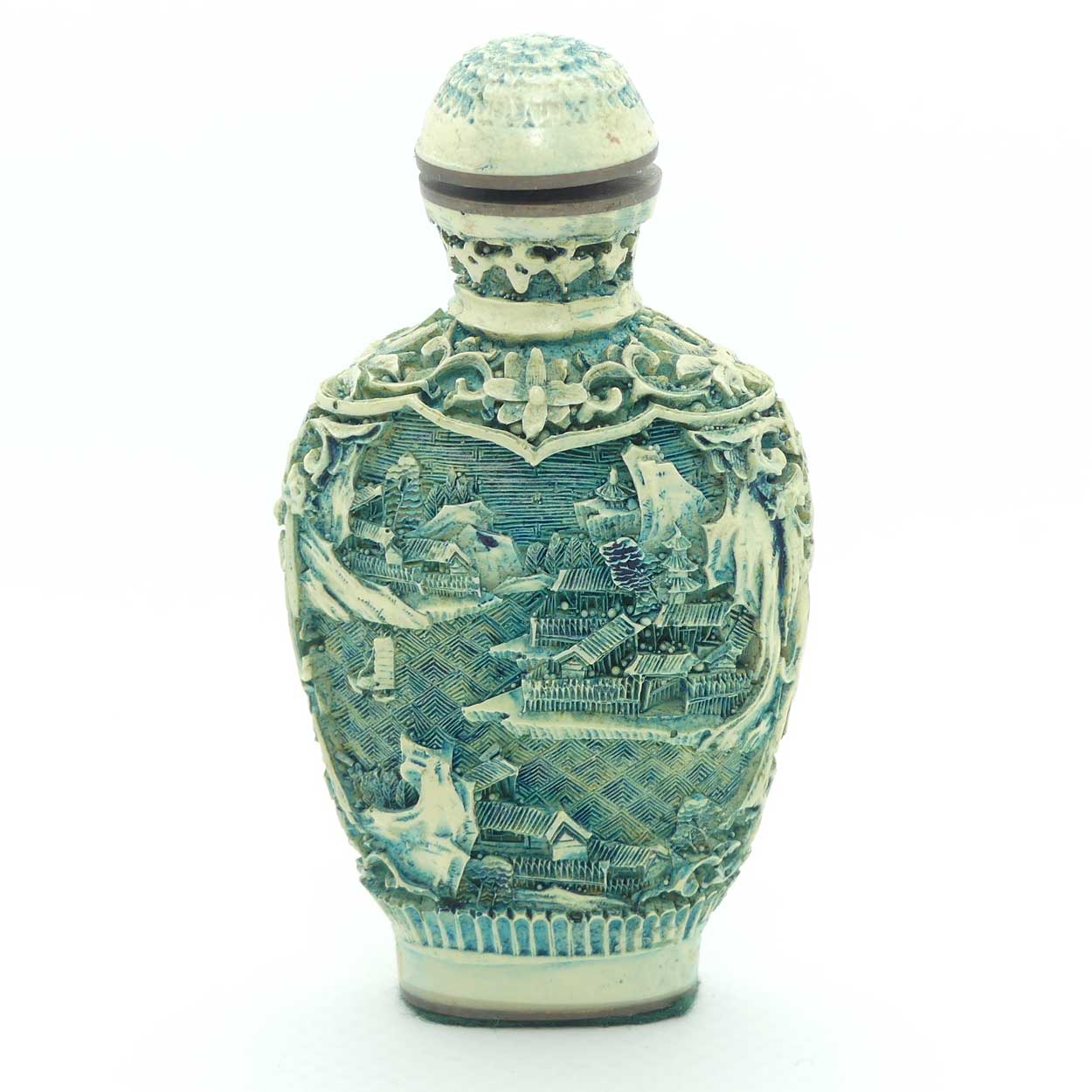 Chinese snuff bottle with stopper | White Cinnabar with Green tint | Oval