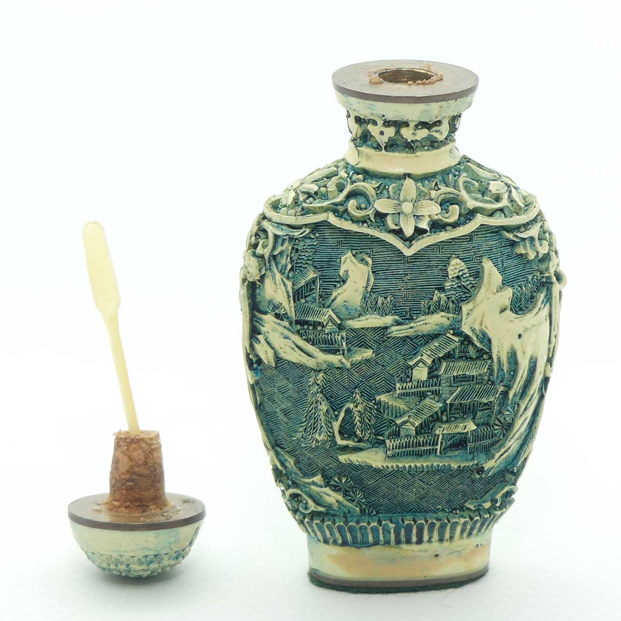 Chinese snuff bottle with stopper | White Cinnabar with Green tint | Oval