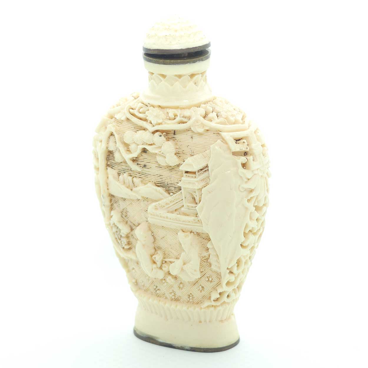 Chinese snuff bottle with stopper | White Cinnabar | reverse Teardrop