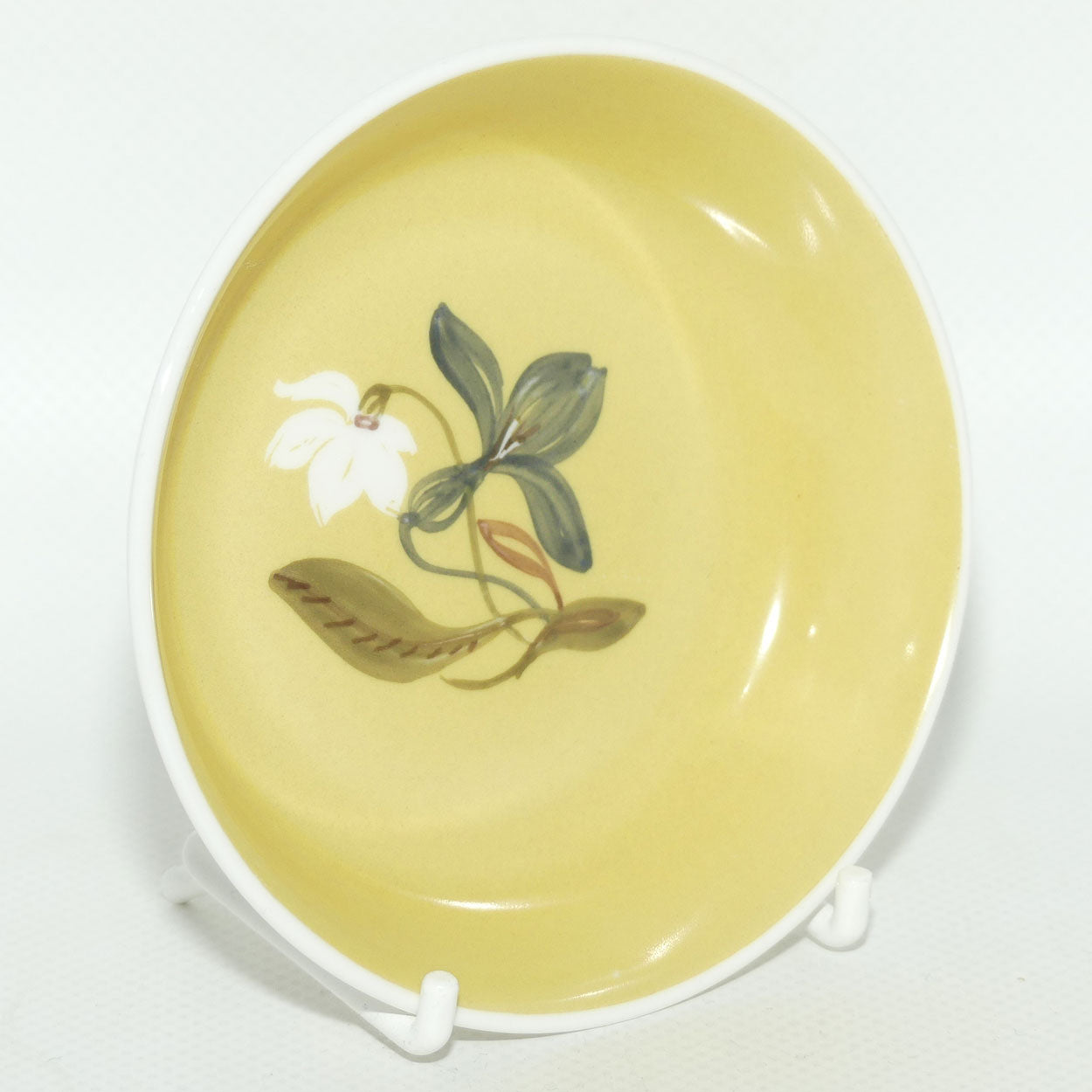 Susie Cooper butter dish | White Flower on Mustard Ground