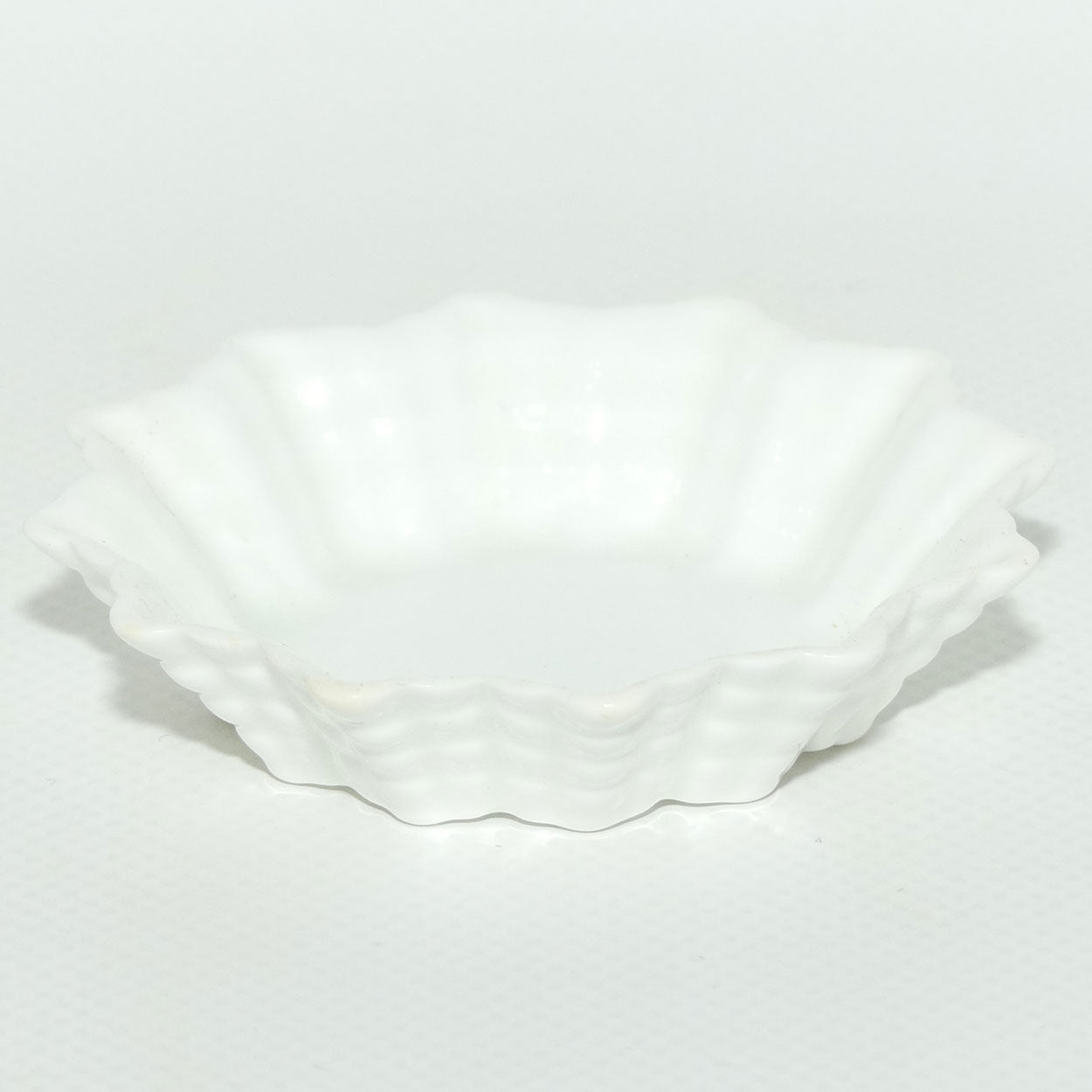 Shelley Dainty shape miniature pin dish