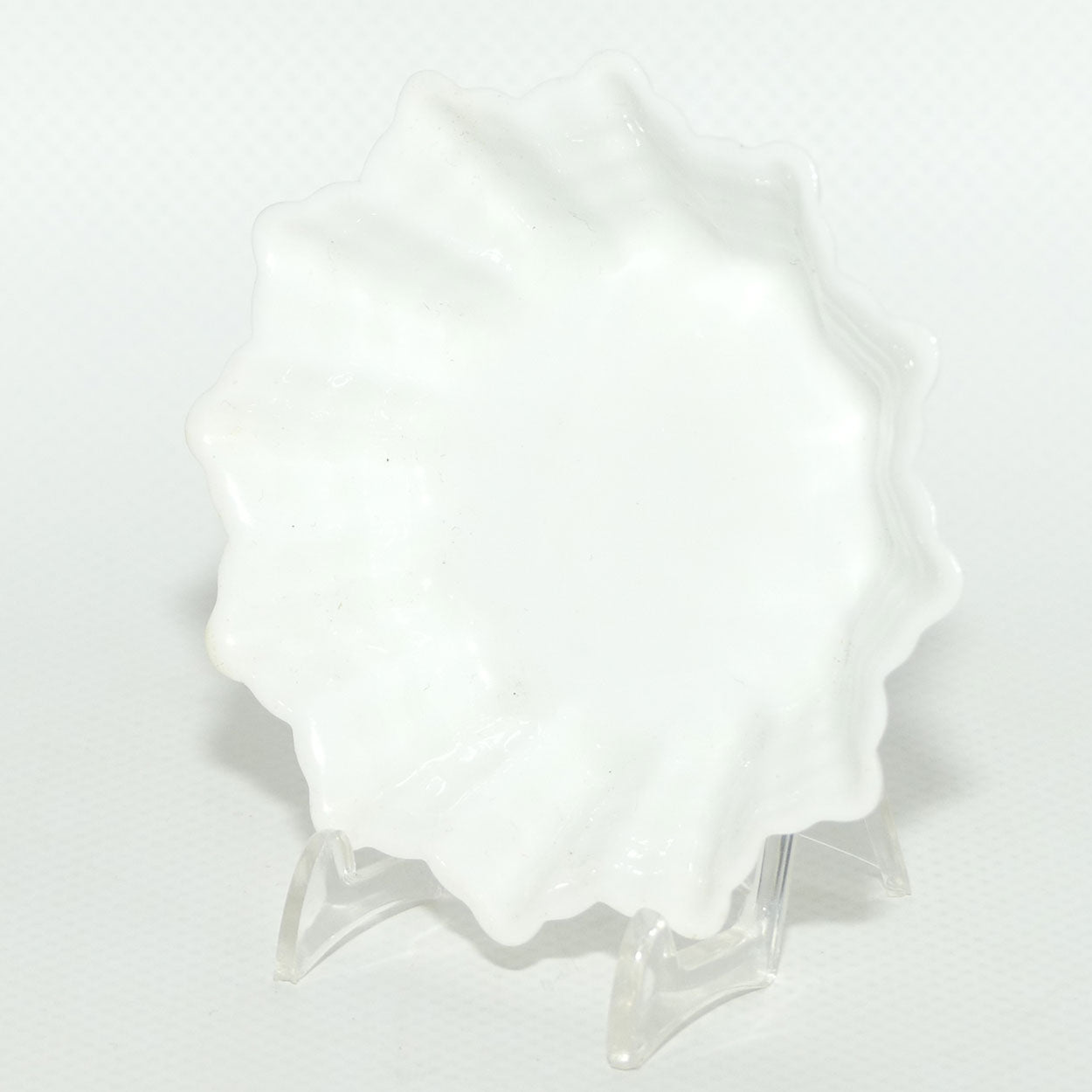 Shelley Dainty shape miniature pin dish