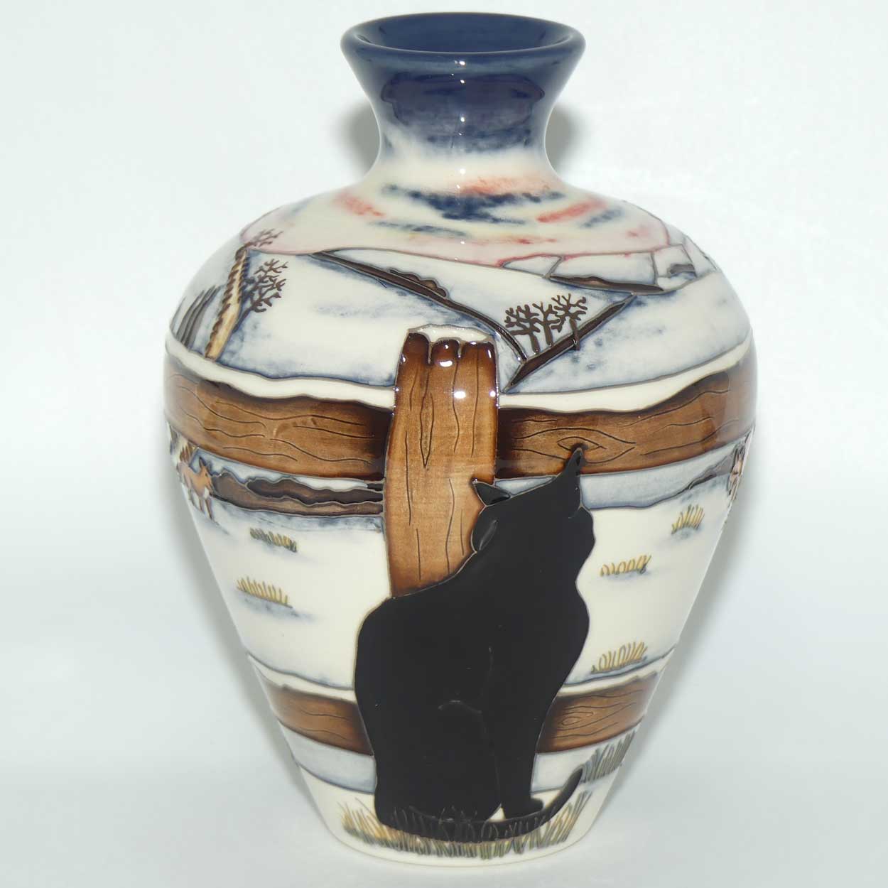 Moorcroft Who Goes There? 03/7 vase | NE 558