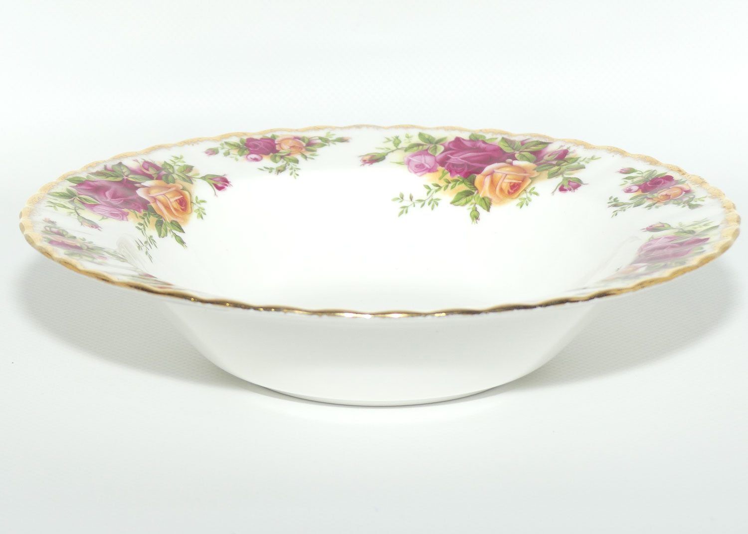 Royal Albert Bone China England Old Country Roses Wide Rim Bowl  | © 1962 Royal Albert Ltd backstamp