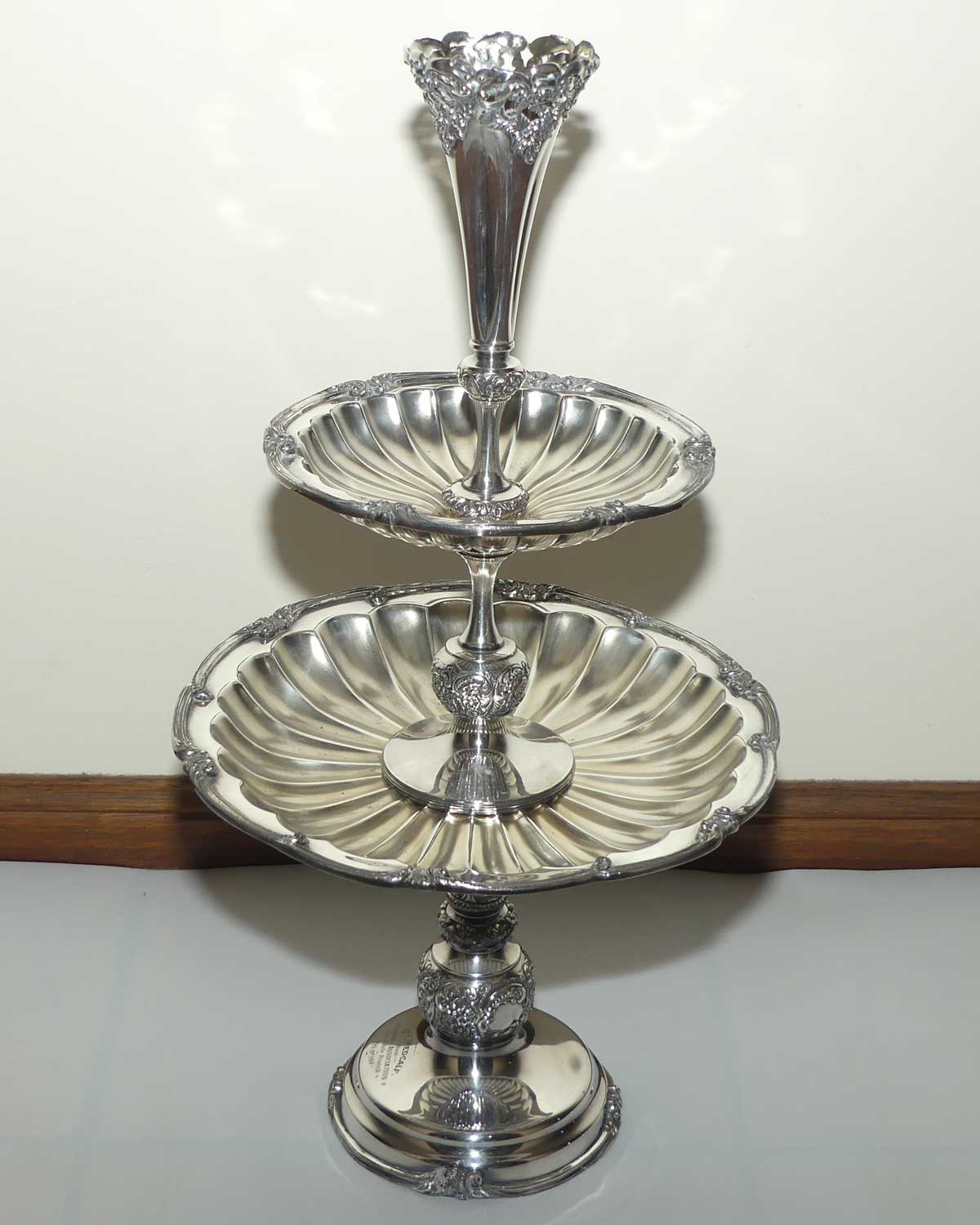 late Victorian Wilcox Meriden USA Silver plated 2 tier Epergne centrepiece