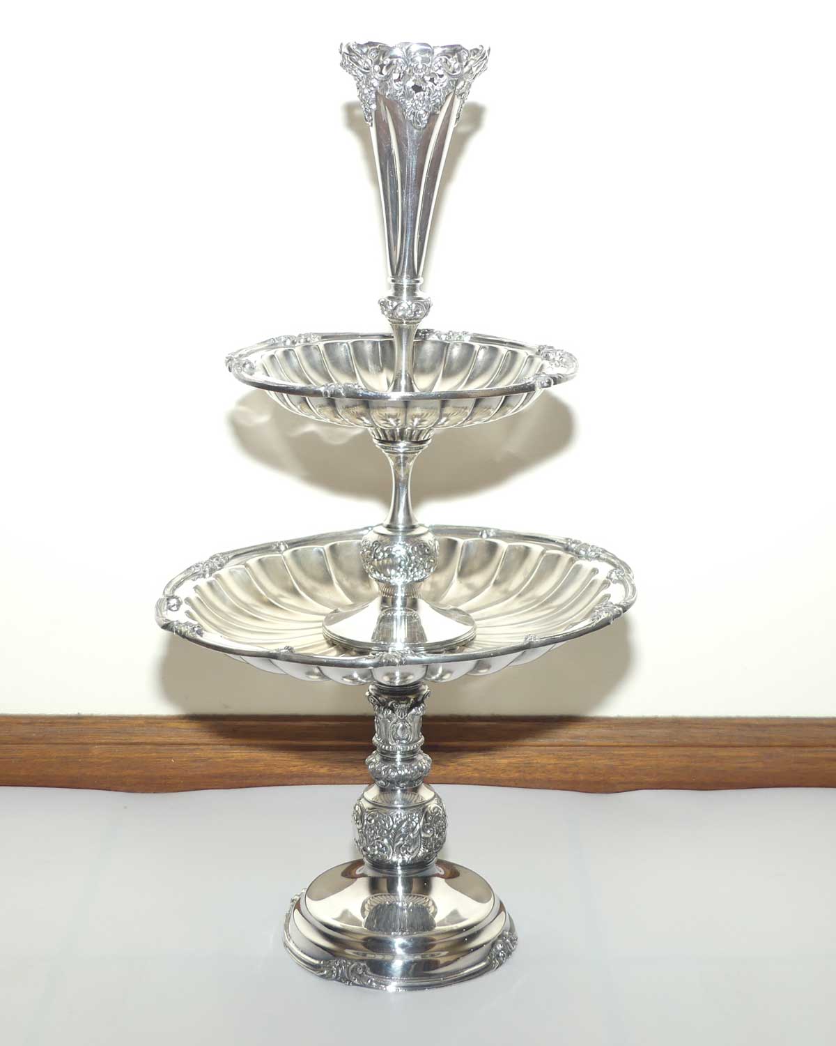 late Victorian Wilcox Meriden USA Silver plated 2 tier Epergne centrepiece