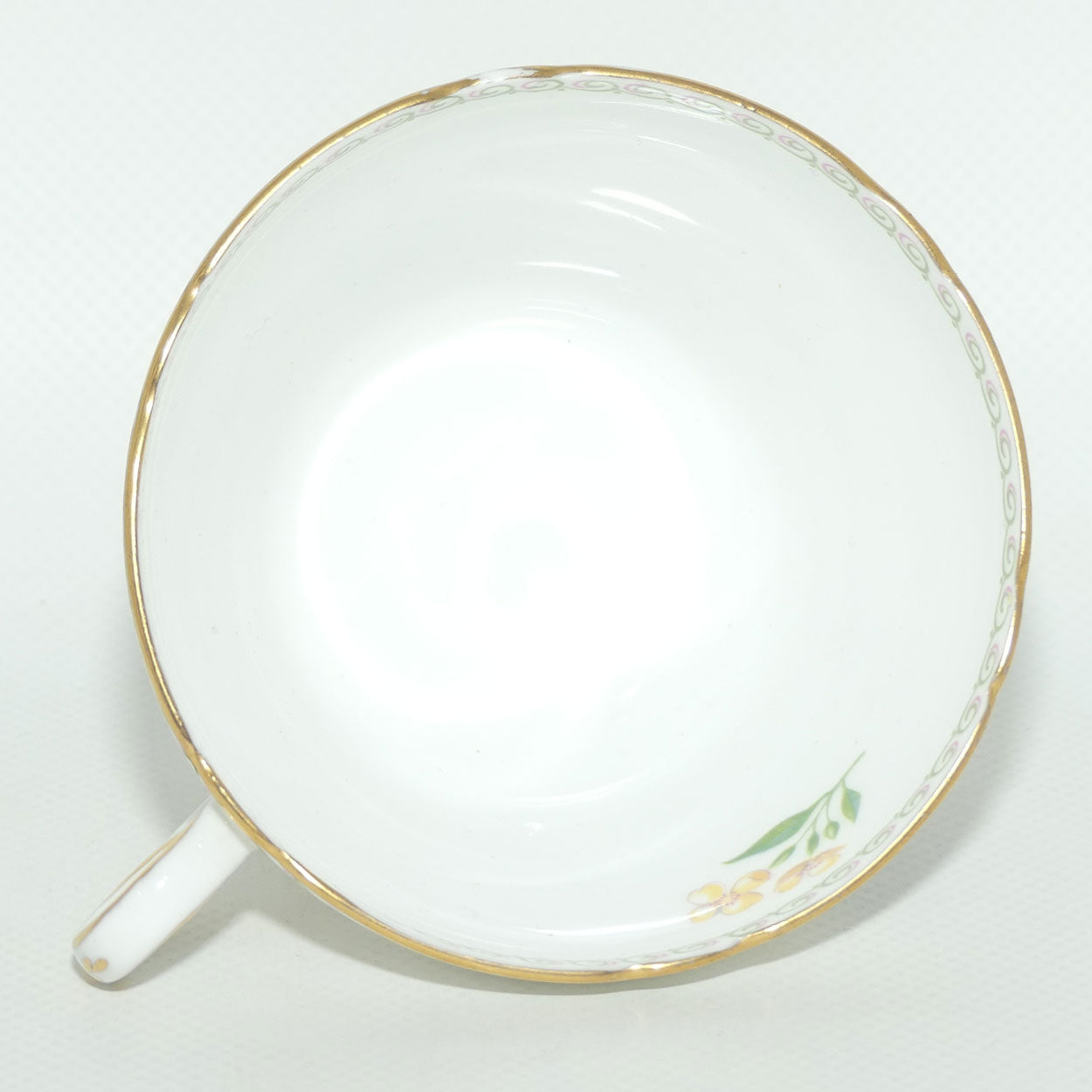 Shelley Henley shape Wildflowers pattern trio | Fancy edge border | Z13686