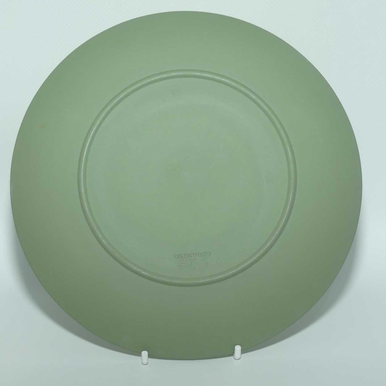 Wedgwood Jasper | White on Pale Green | William Shakespeare | Shakespeare's Birthplace Stratford upon Avon 1564 - 1616 plate | 20.5cms | + Box