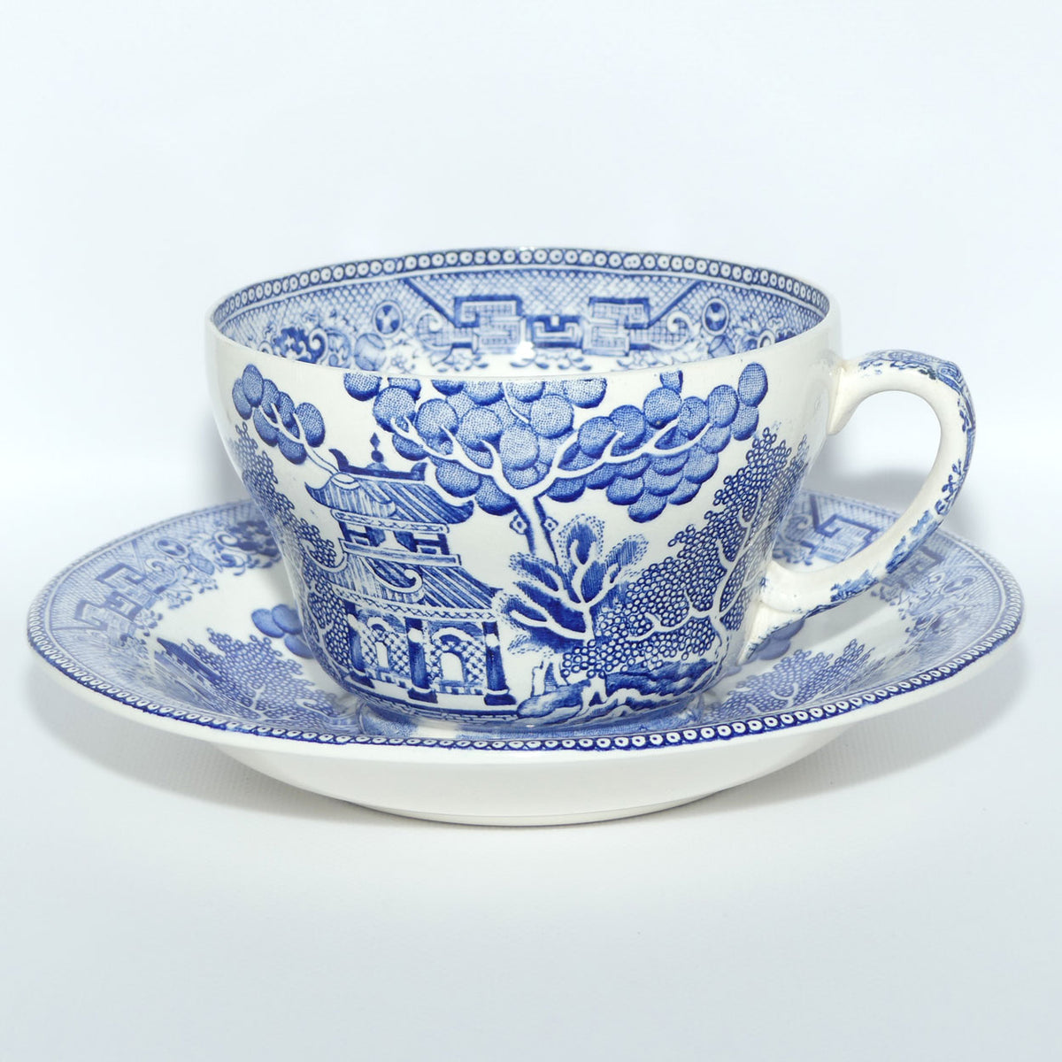 Maling Old Willow pattern Grandfather cup and saucer | Holds 500ml